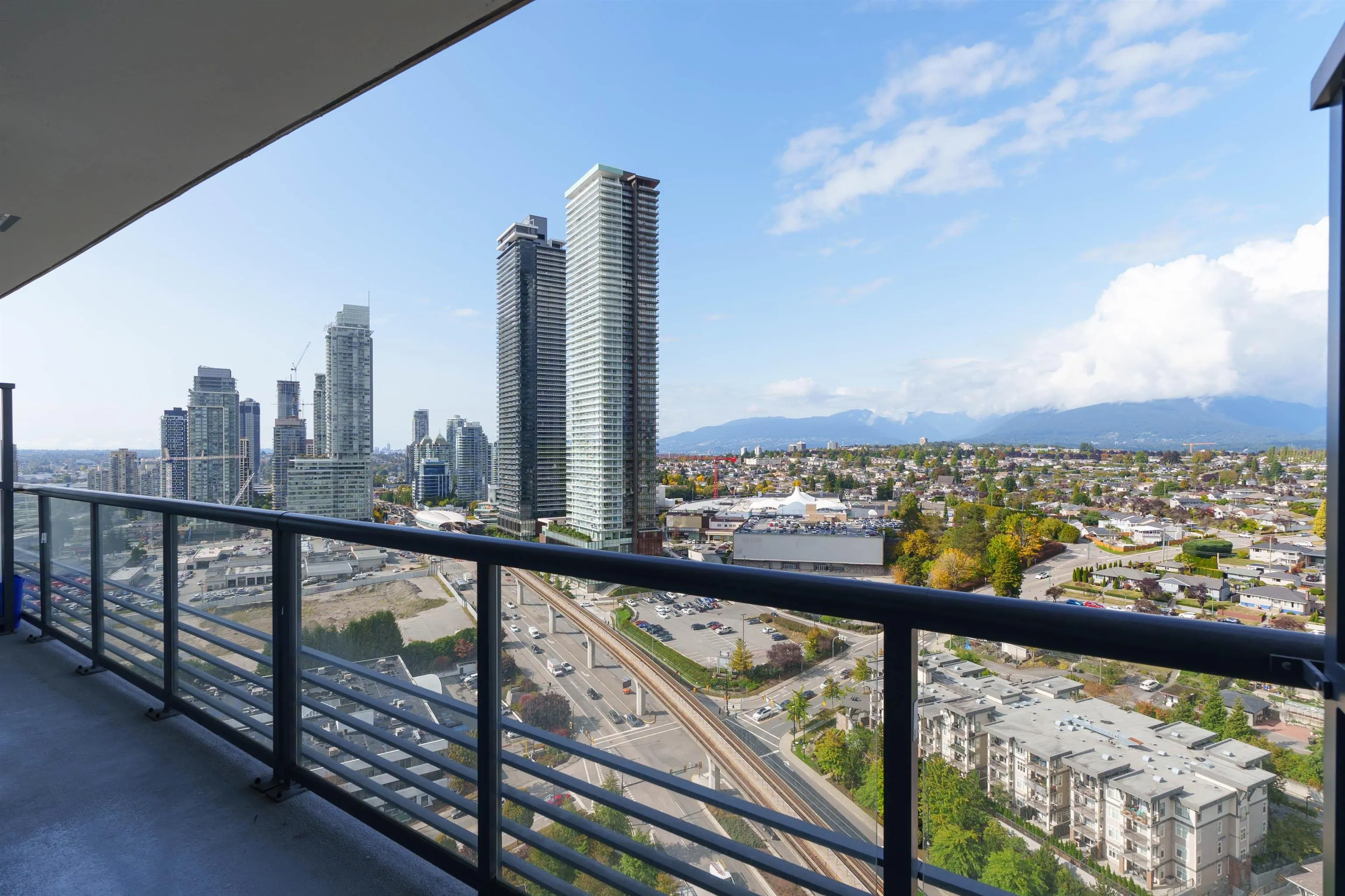 2203 4720 Lougheed Highway
