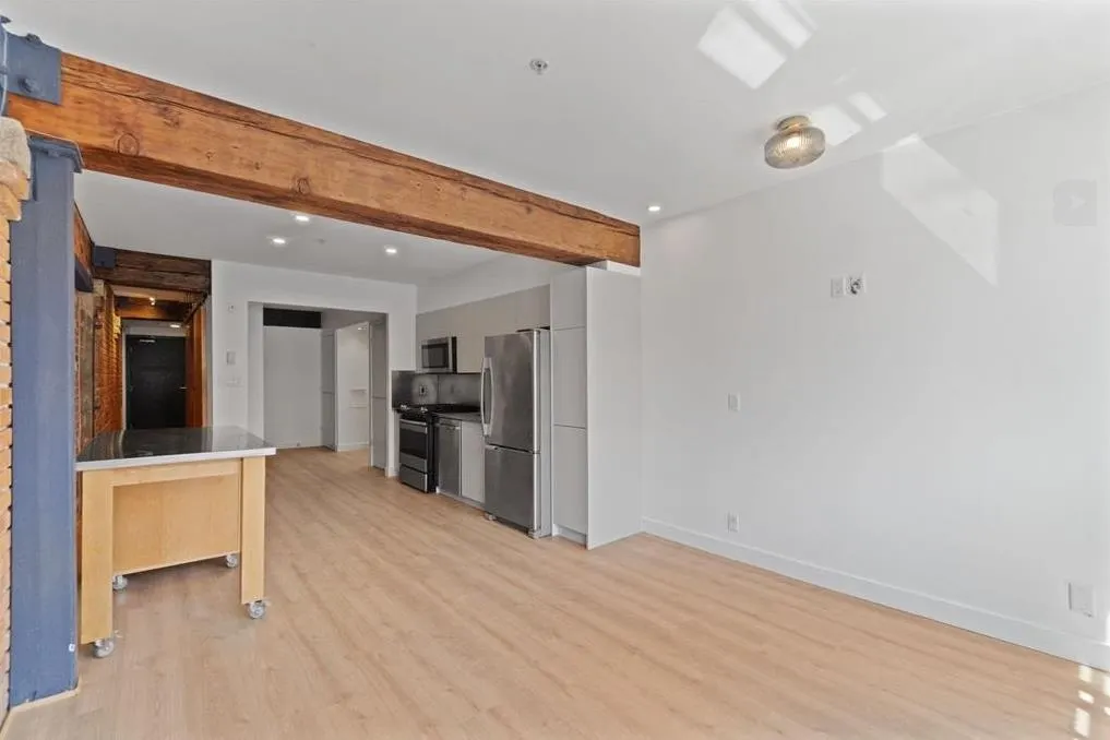 308 1072 Hamilton Street