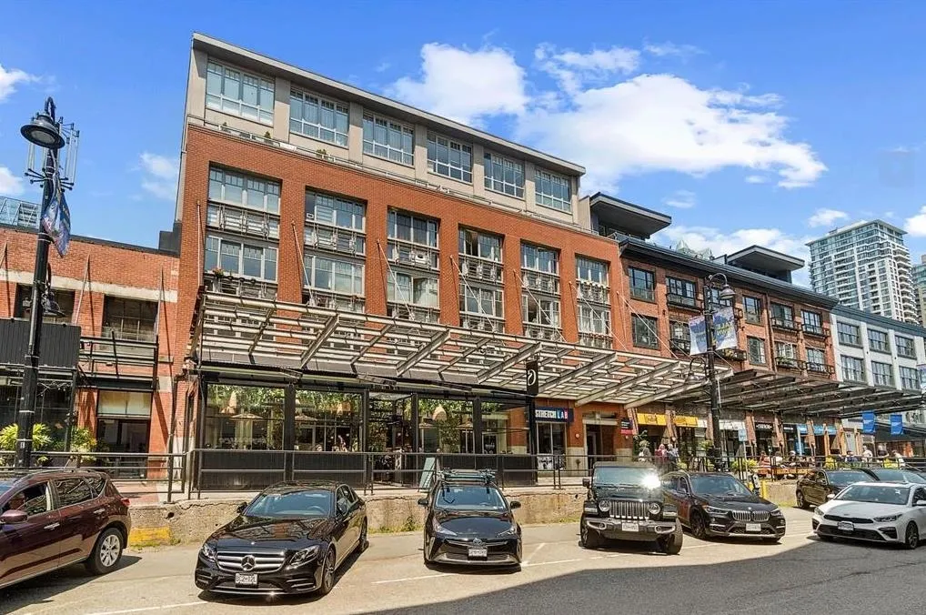 308 1072 Hamilton Street