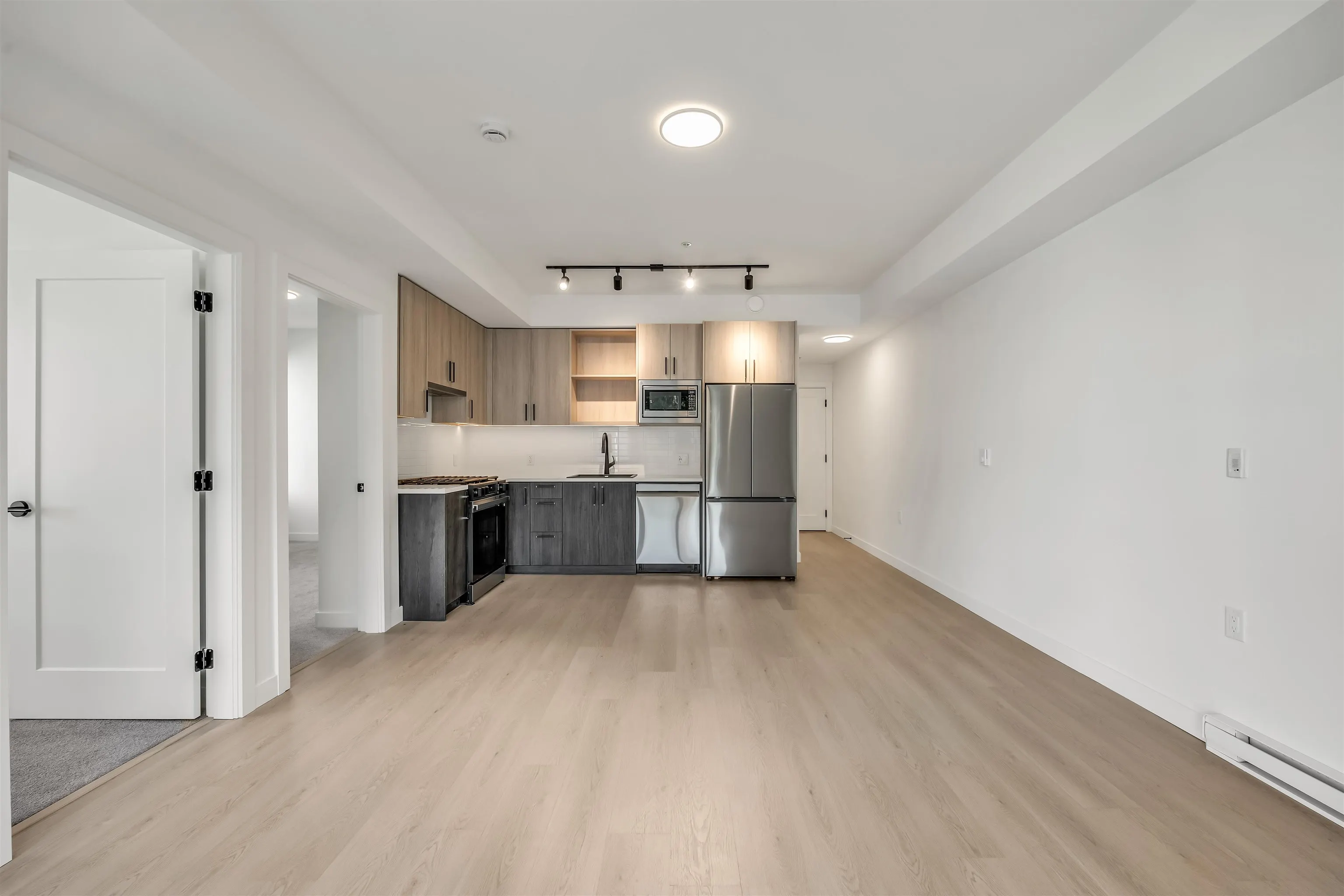 306 2002 St George Street