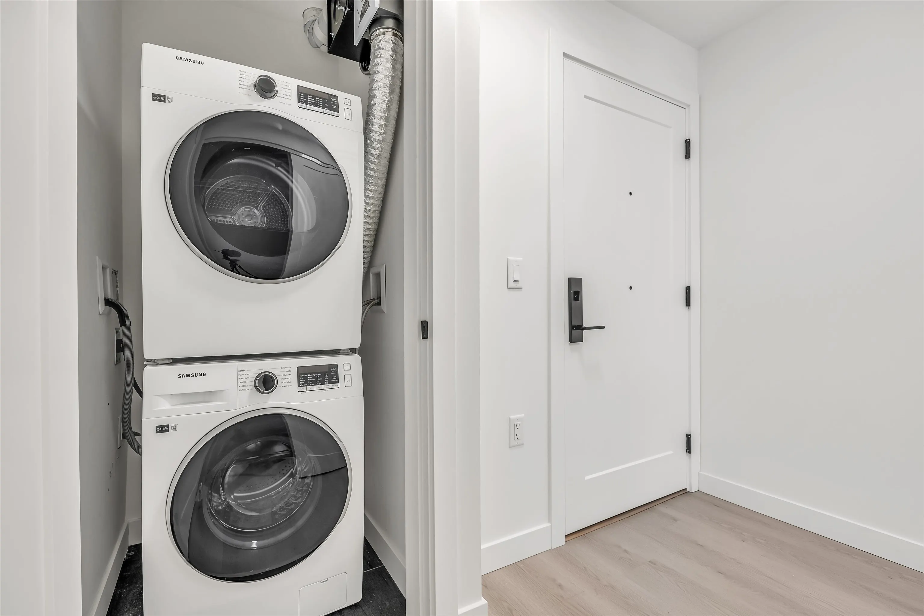 306 2002 St George Street