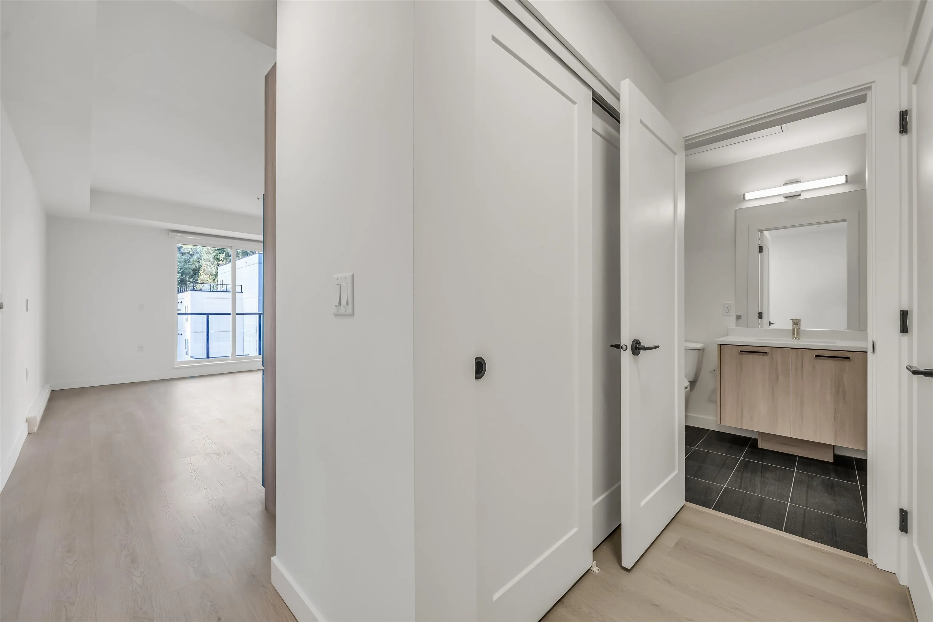 306 2002 St George Street