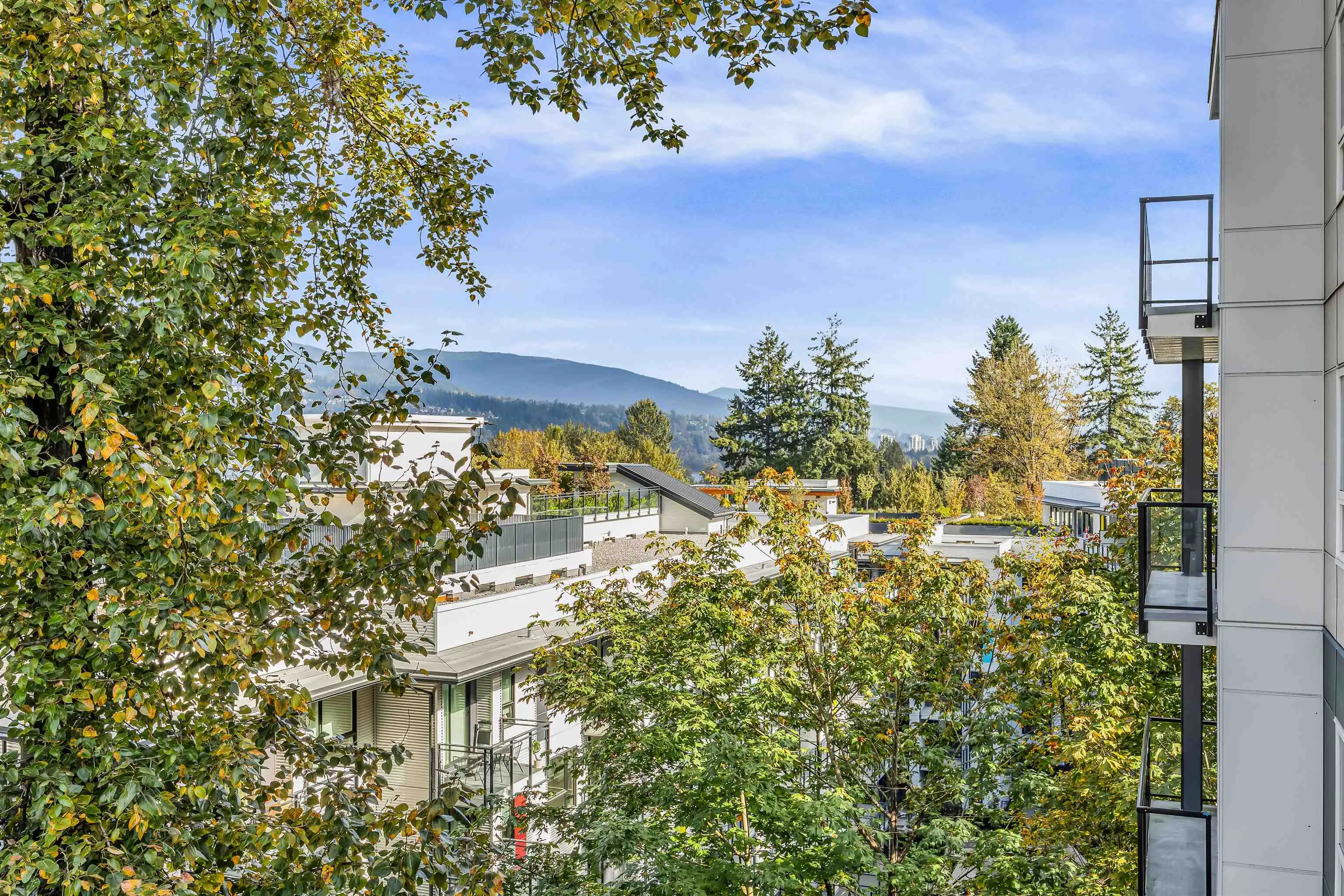 306 2002 St George Street