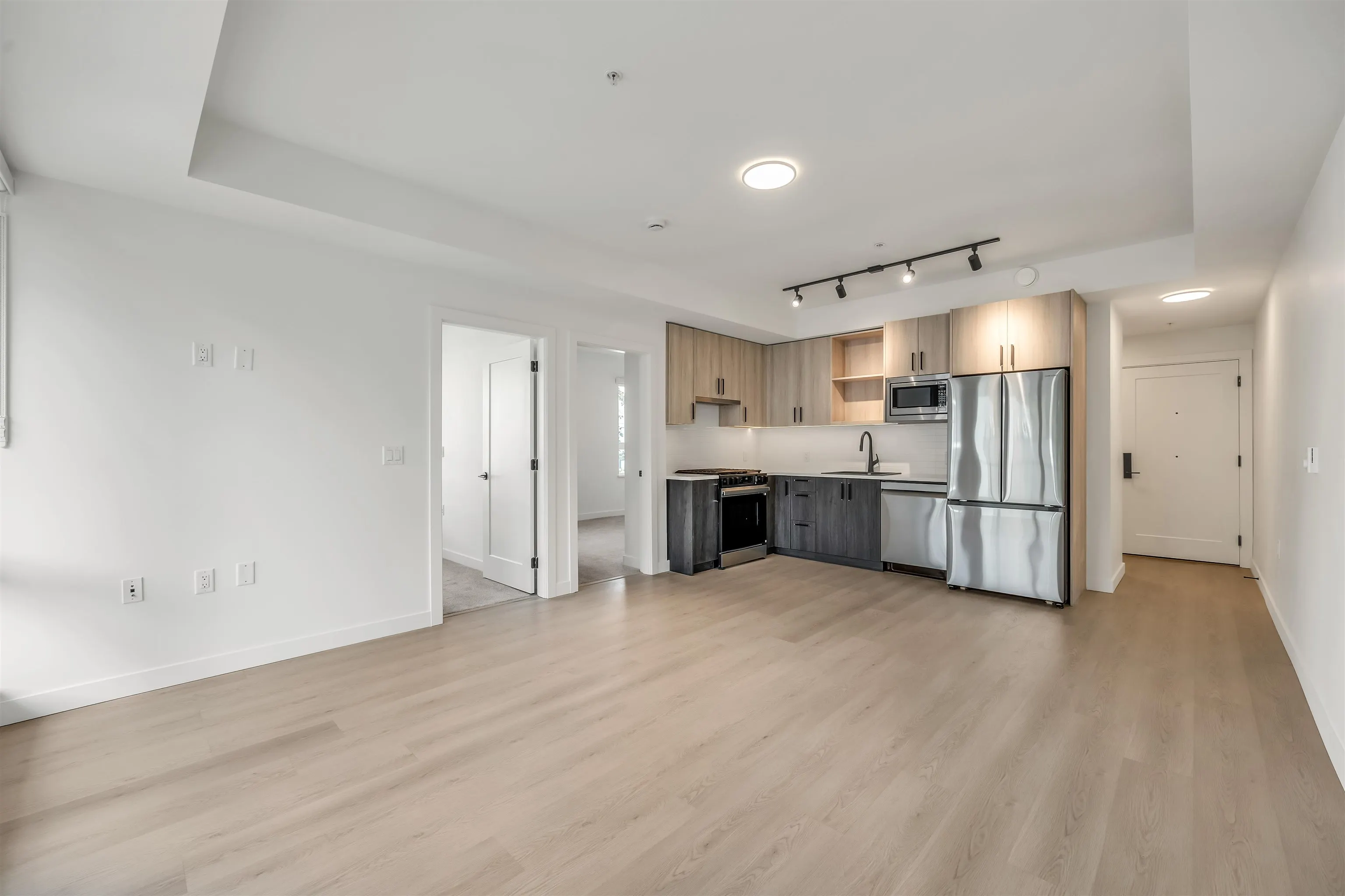 306 2002 St George Street