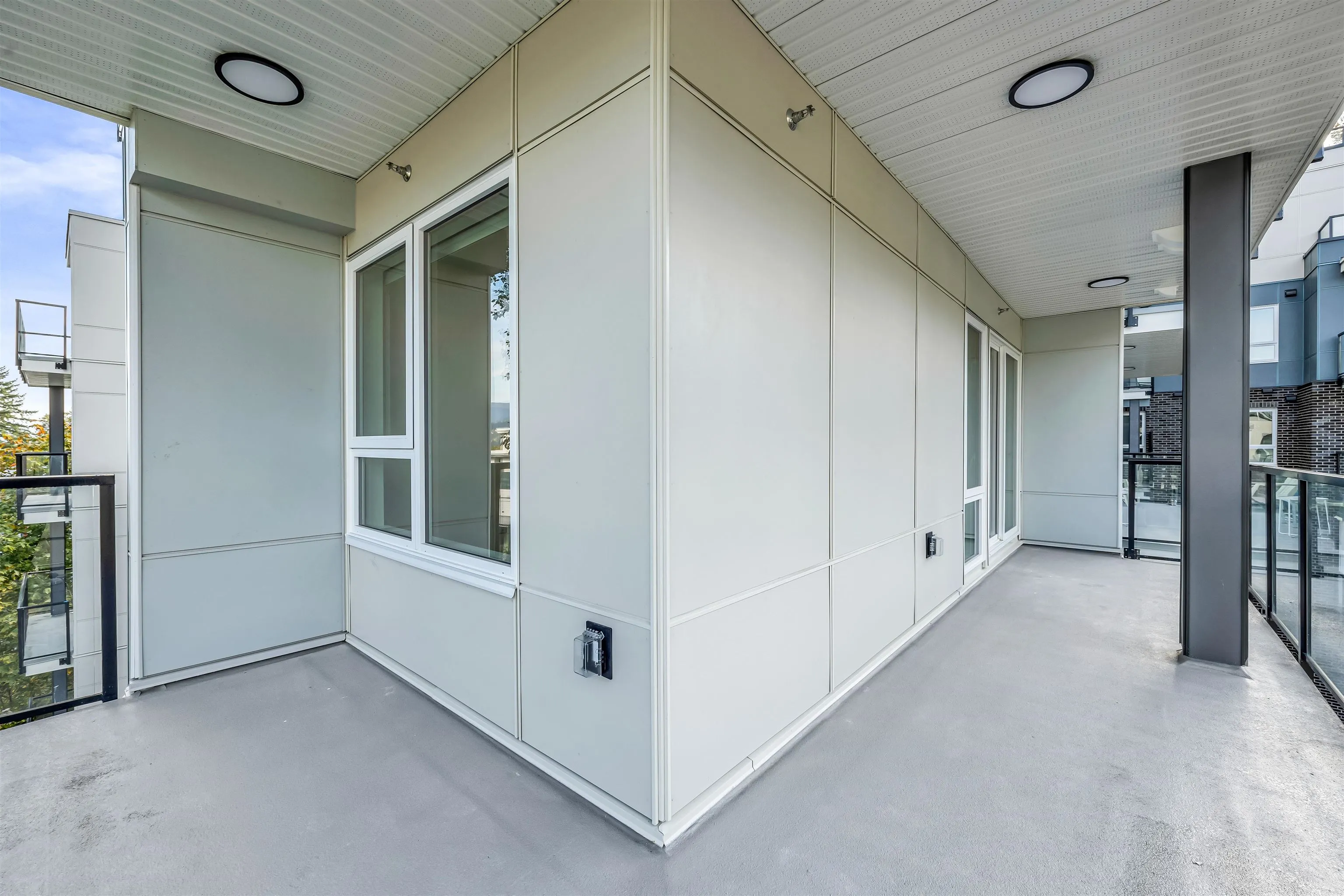 306 2002 St George Street