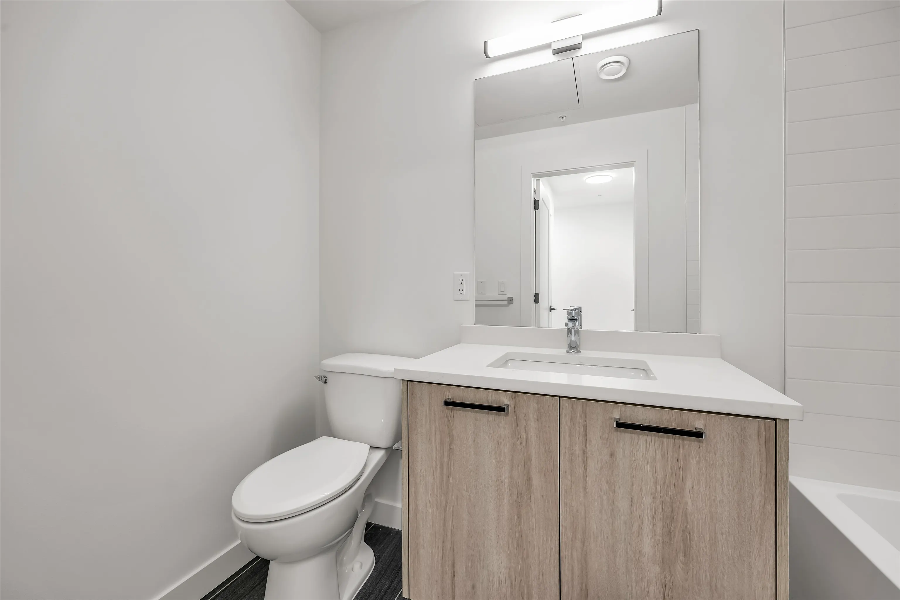 306 2002 St George Street