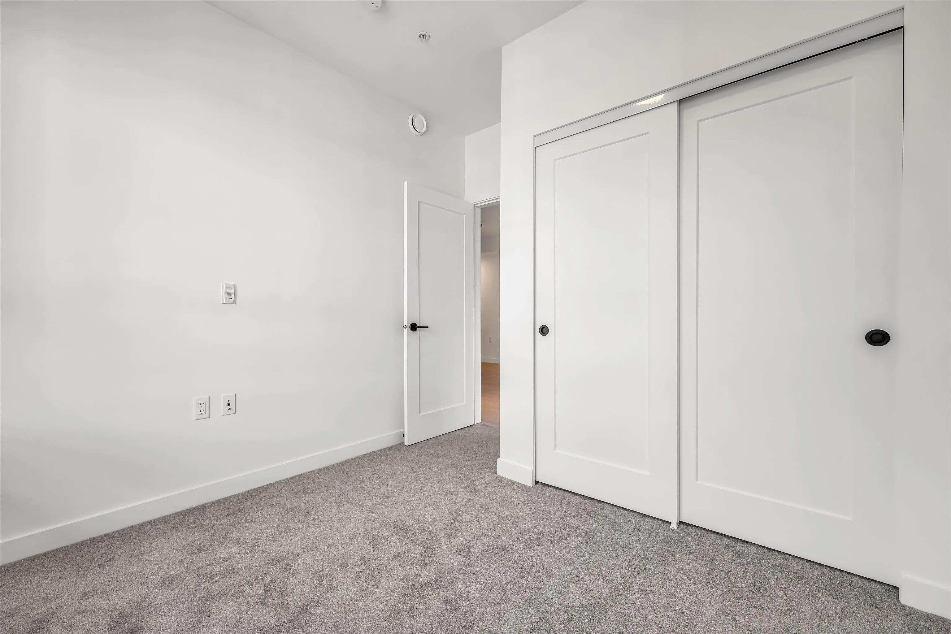 306 2002 St George Street