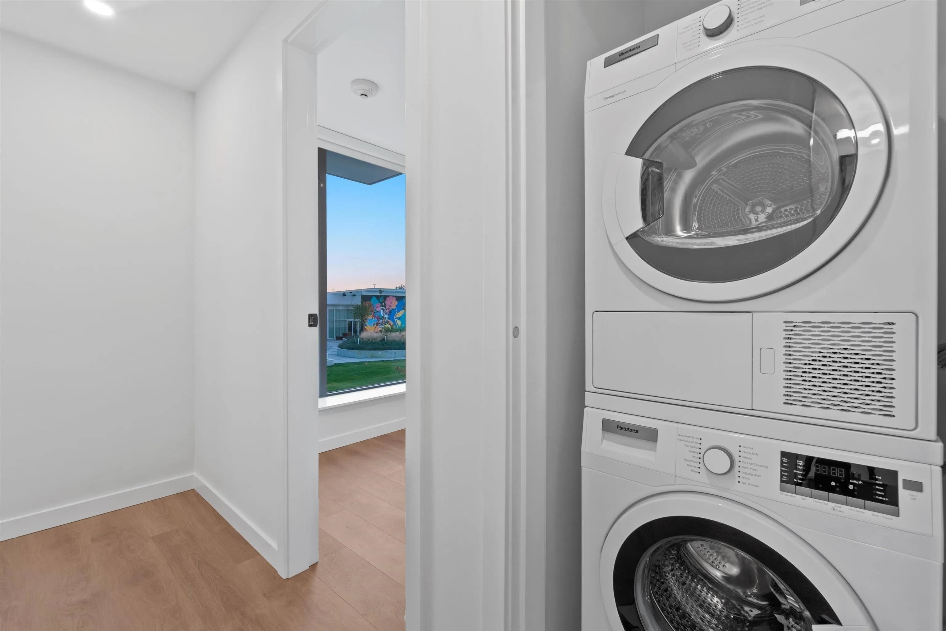 204 10225 Whalley Boulevard