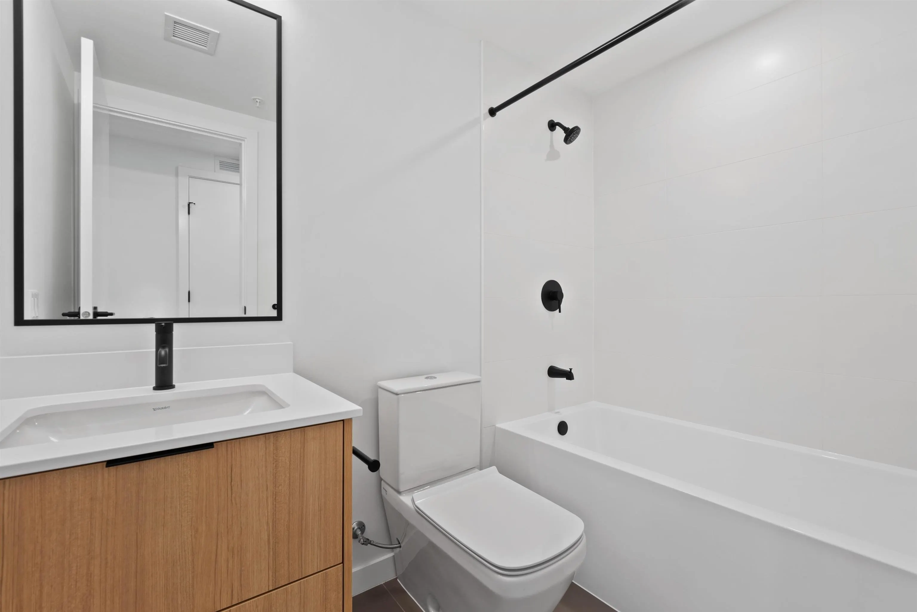 204 10225 Whalley Boulevard