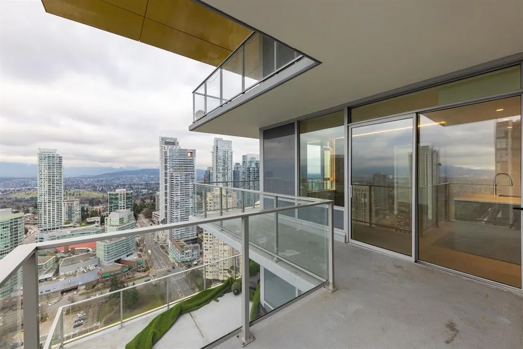 3307 6383 Mckay Avenue