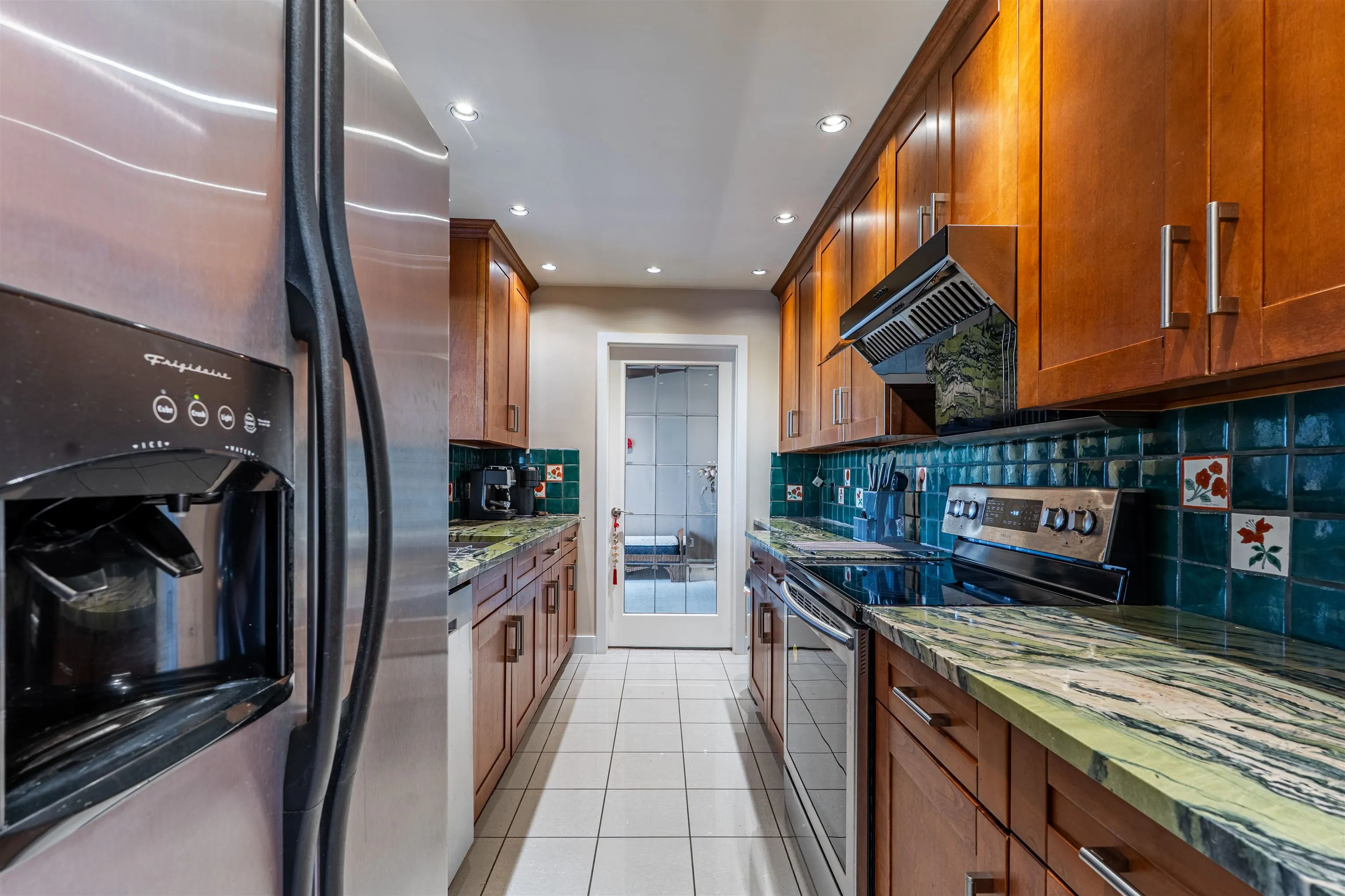 1200 Island Park Walk