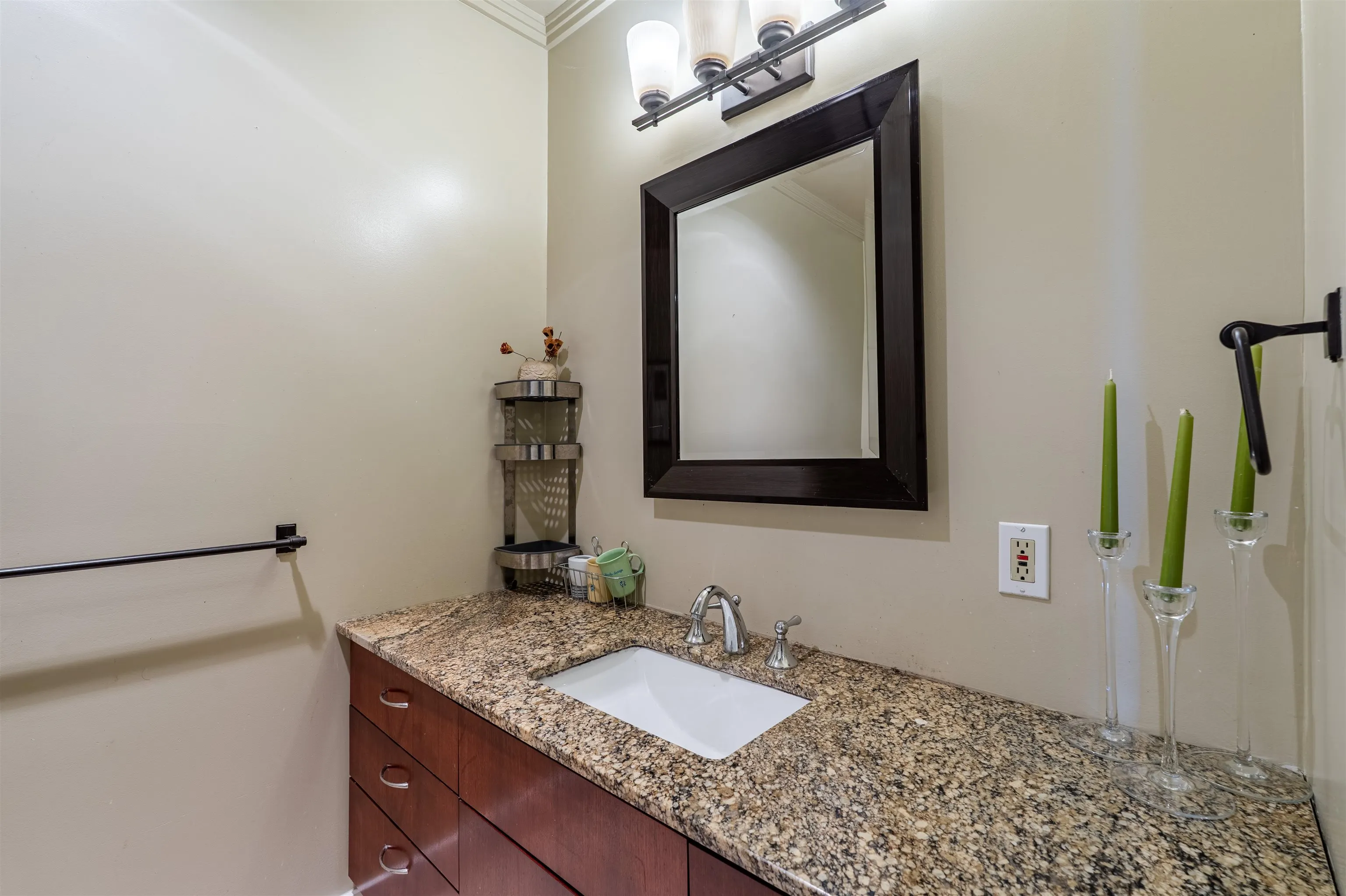 1200 Island Park Walk