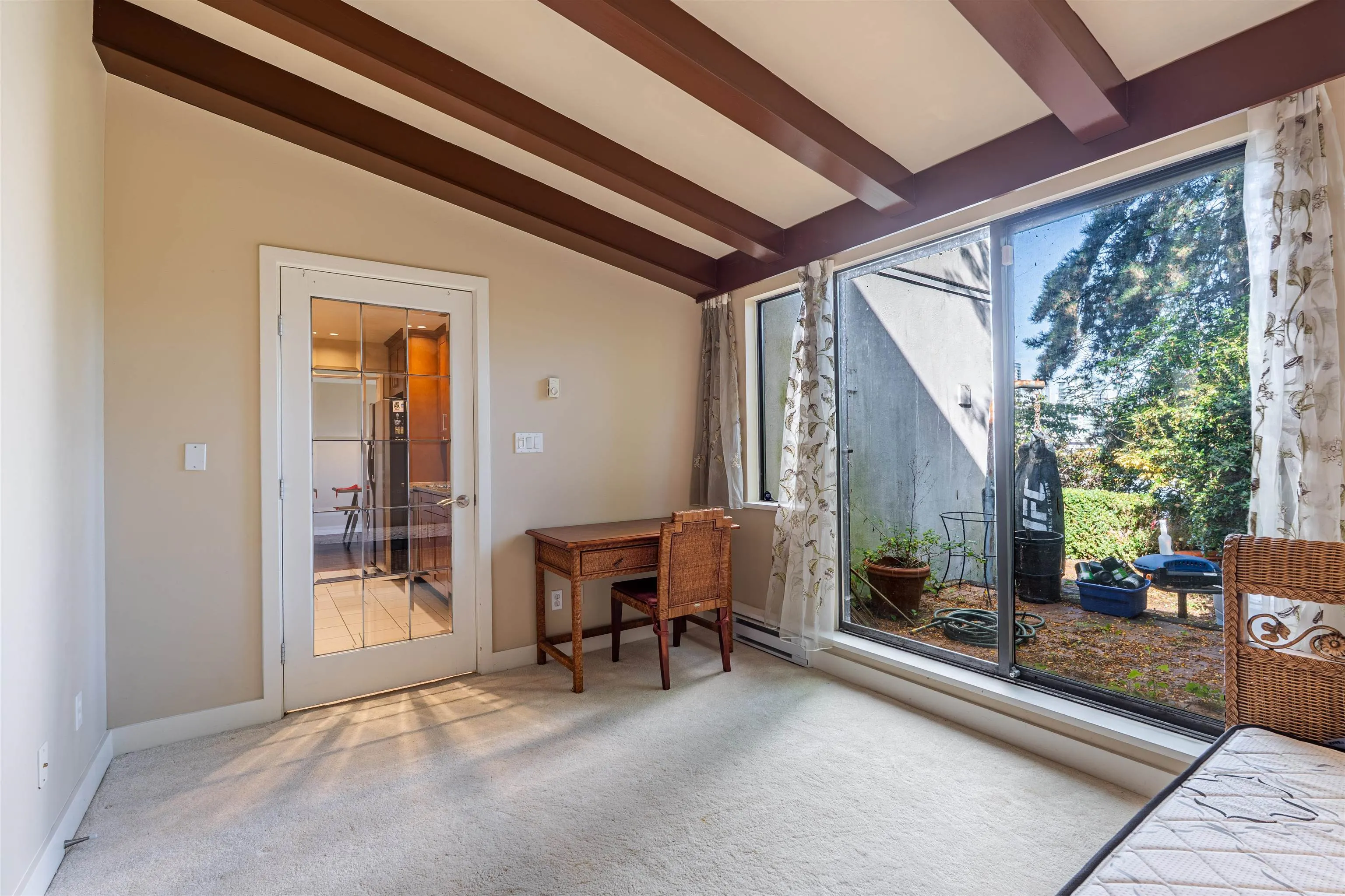 1200 Island Park Walk