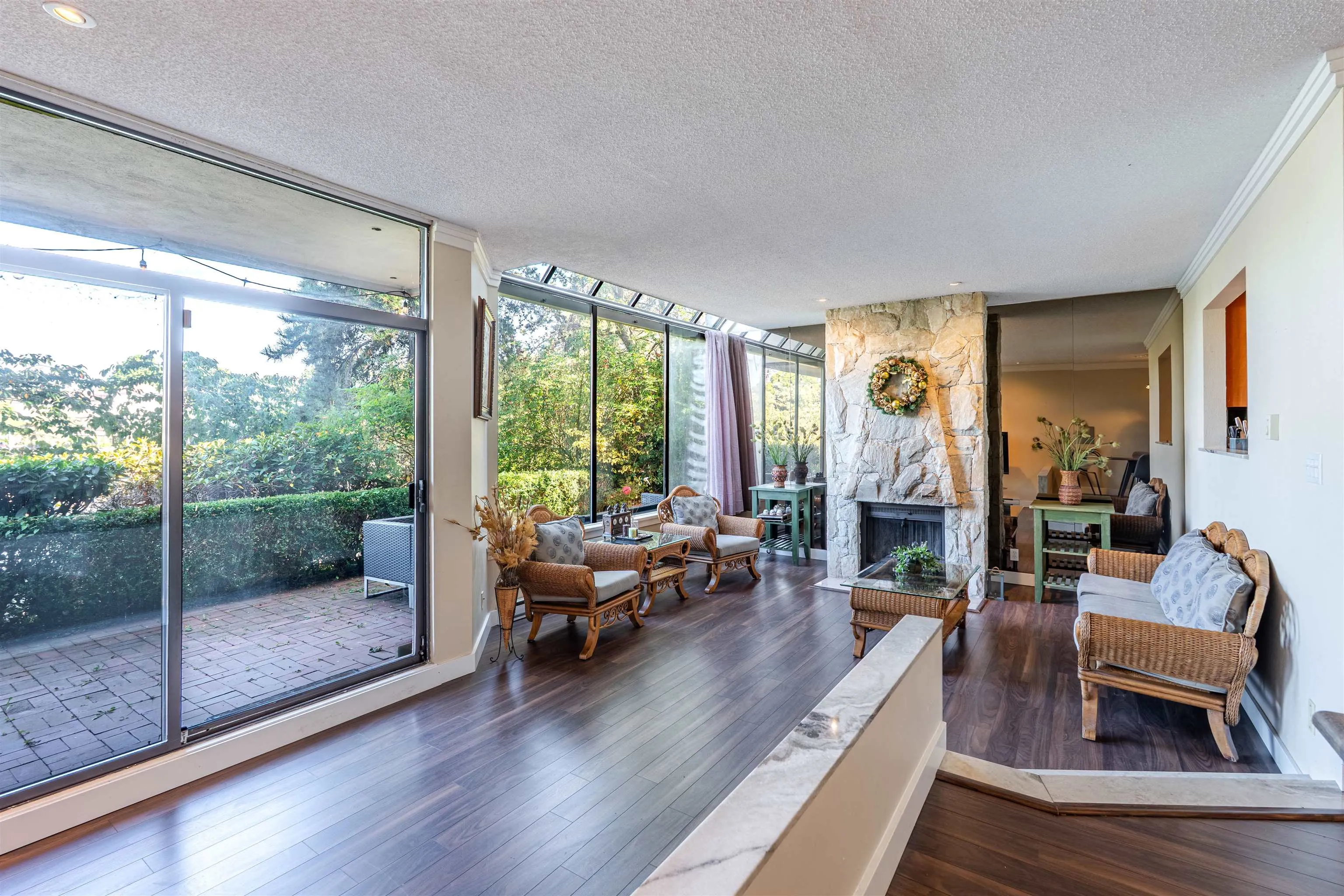 1200 Island Park Walk