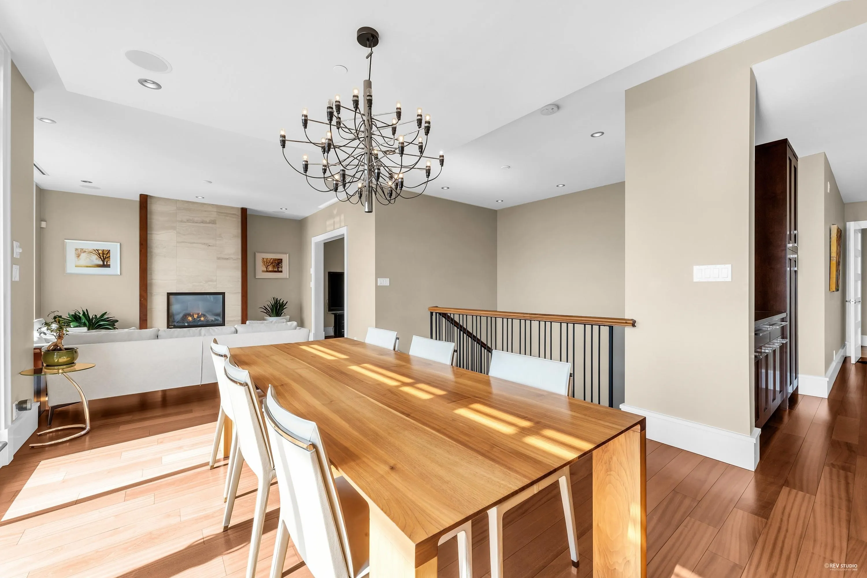 102 2575 Garden Court