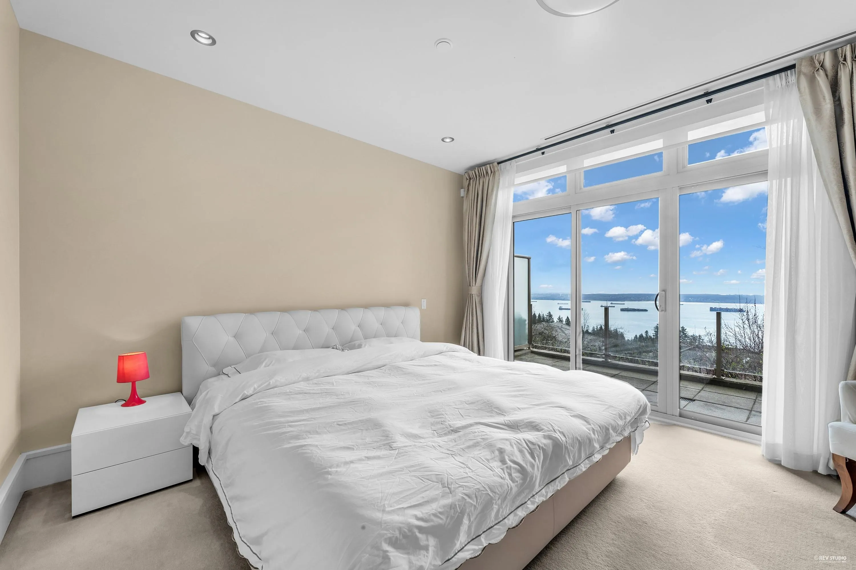 102 2575 Garden Court