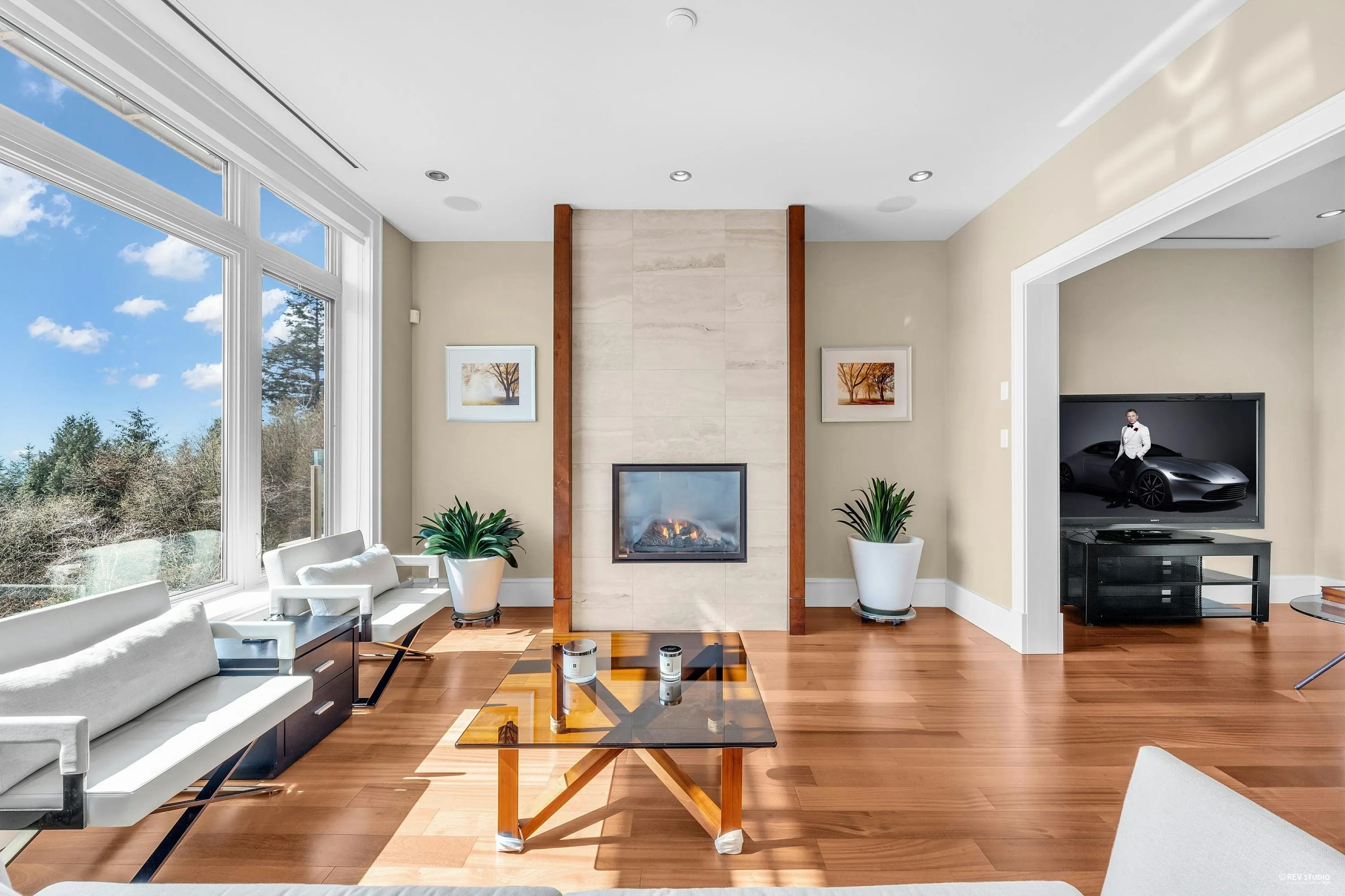 102 2575 Garden Court