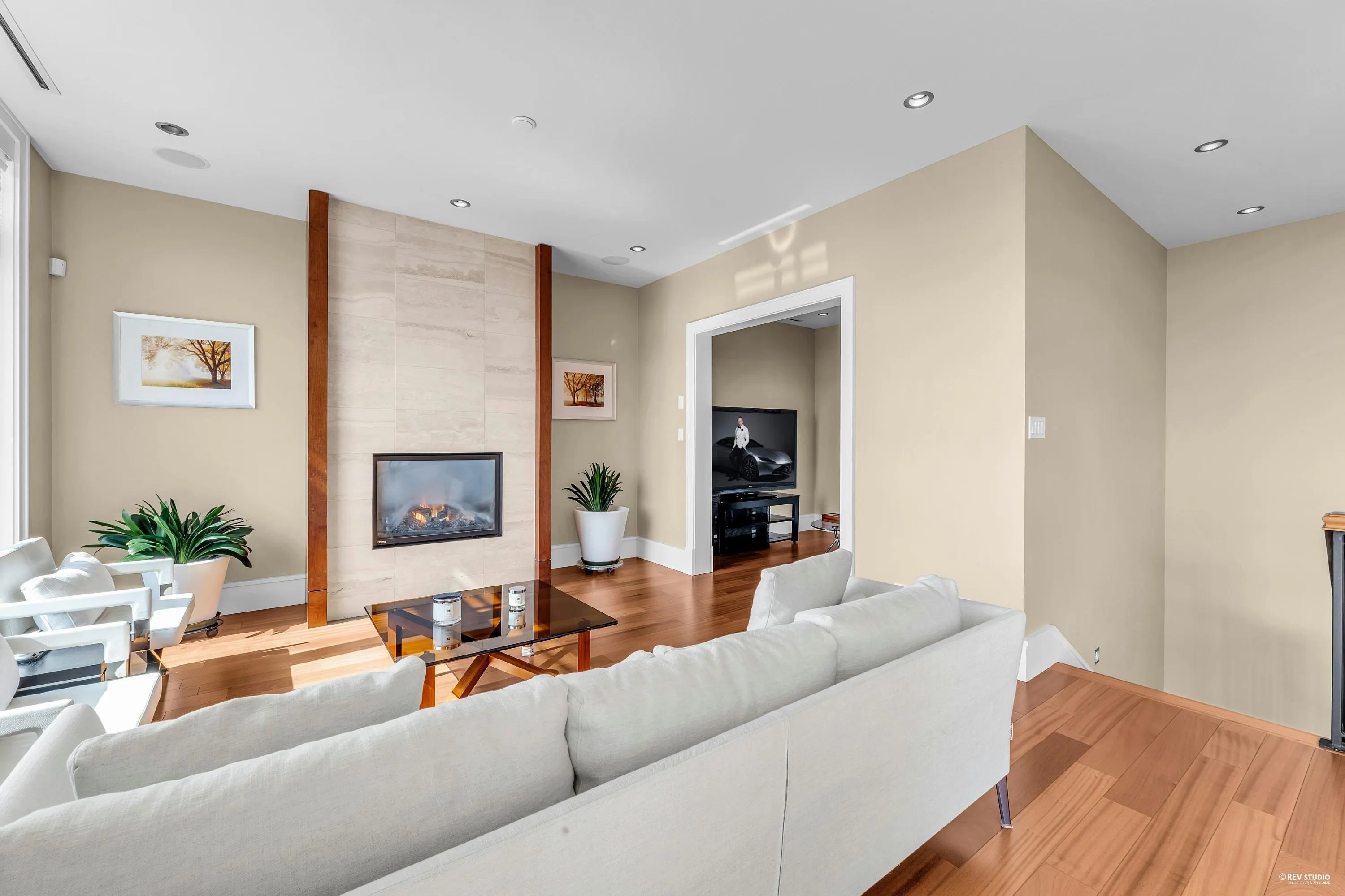 102 2575 Garden Court