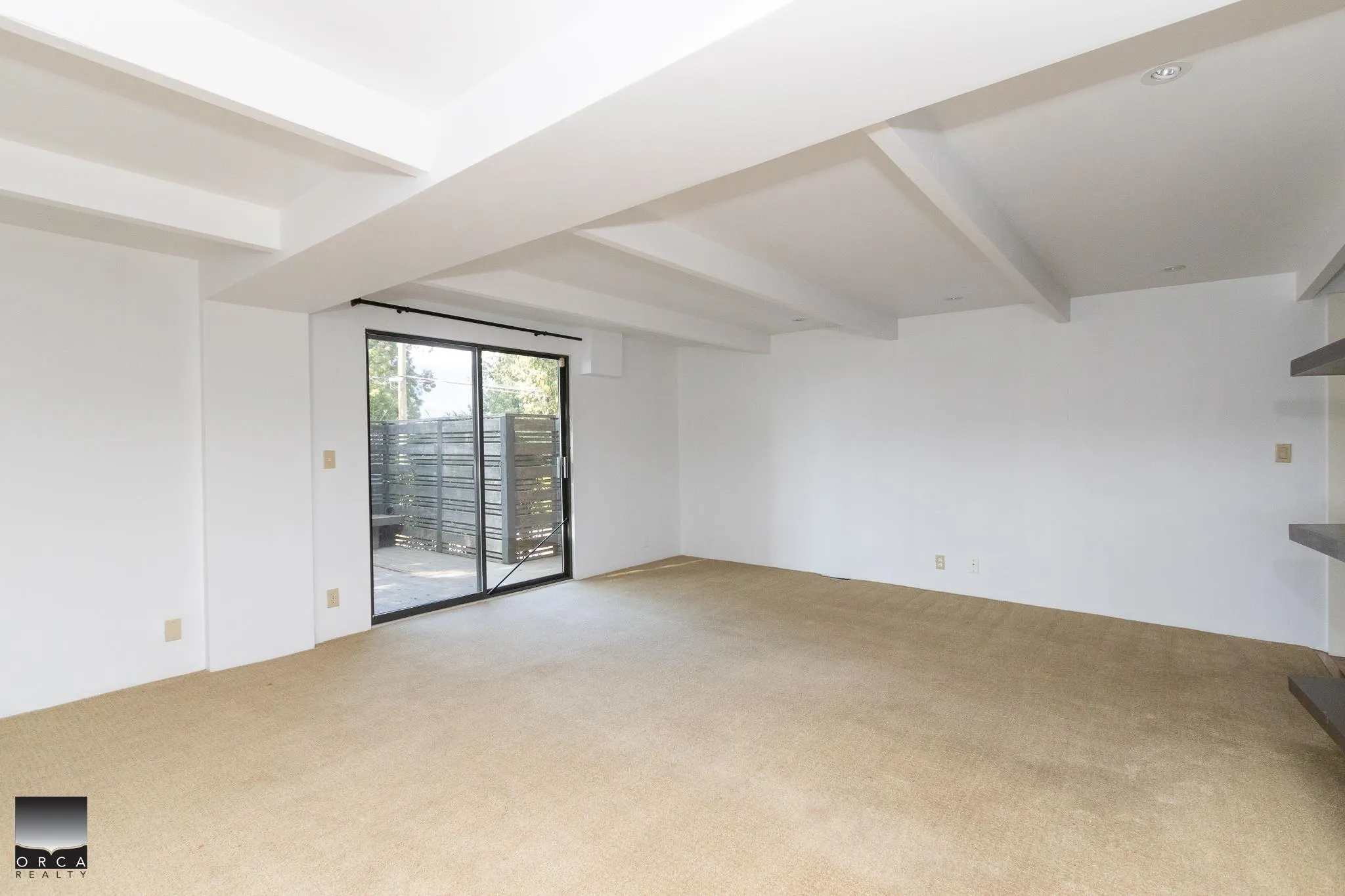 4524 Marineview Crescent