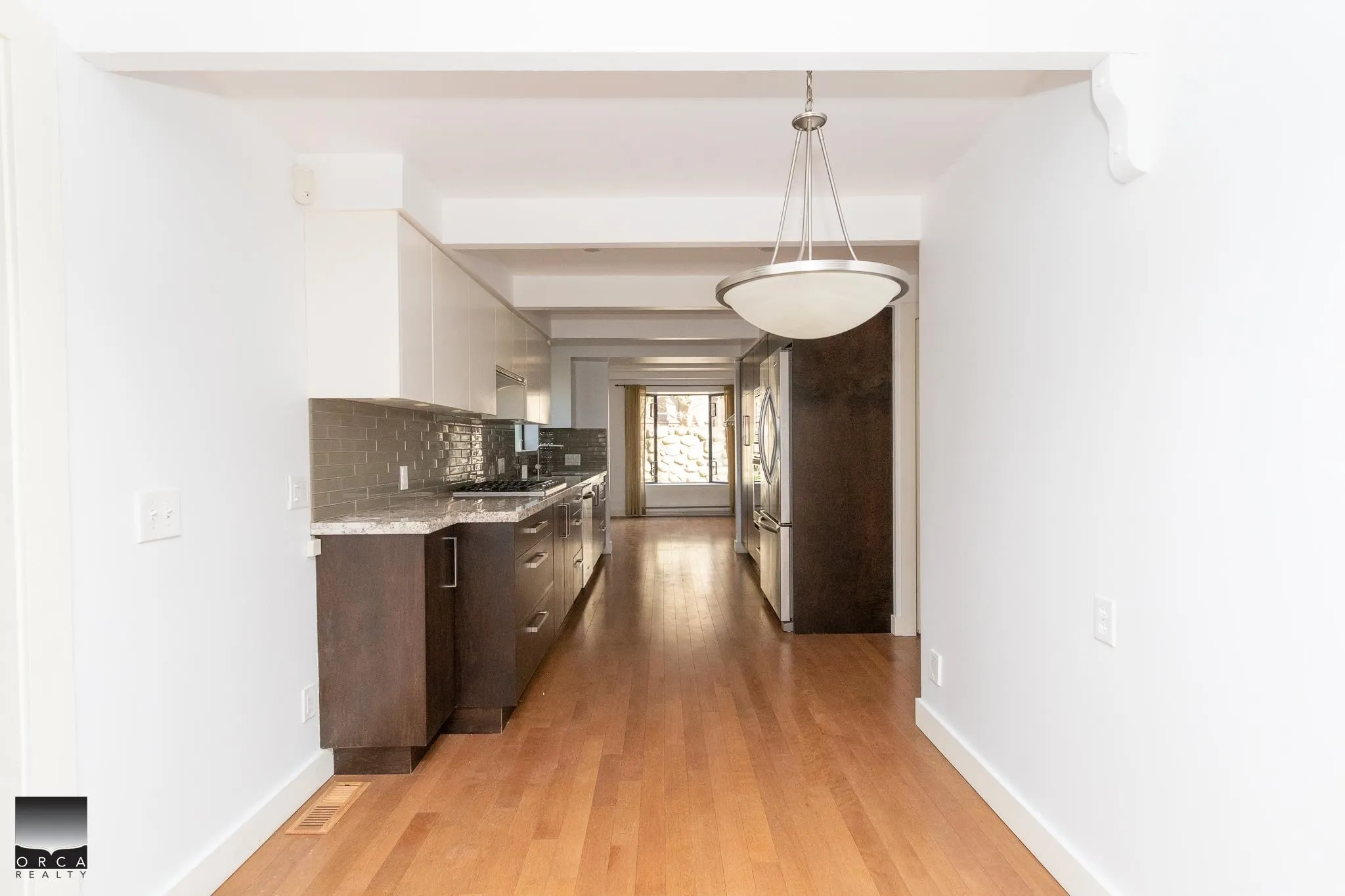 4524 Marineview Crescent