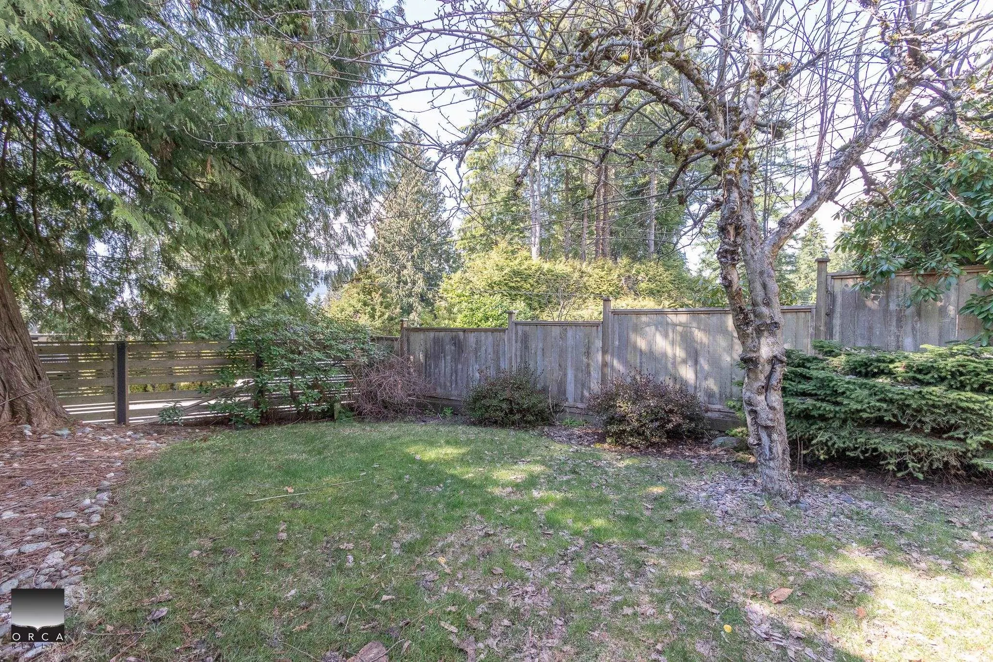 4524 Marineview Crescent