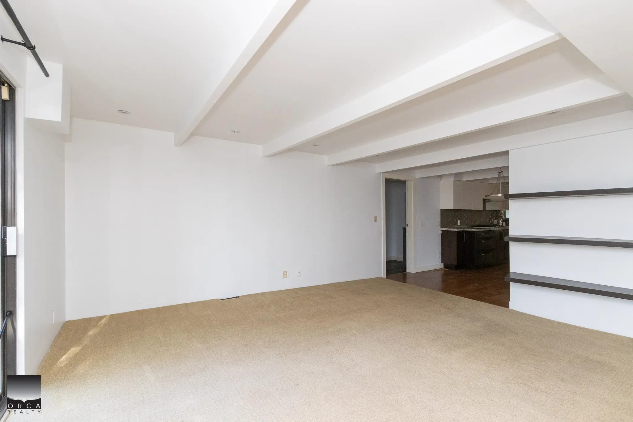 4524 Marineview Crescent