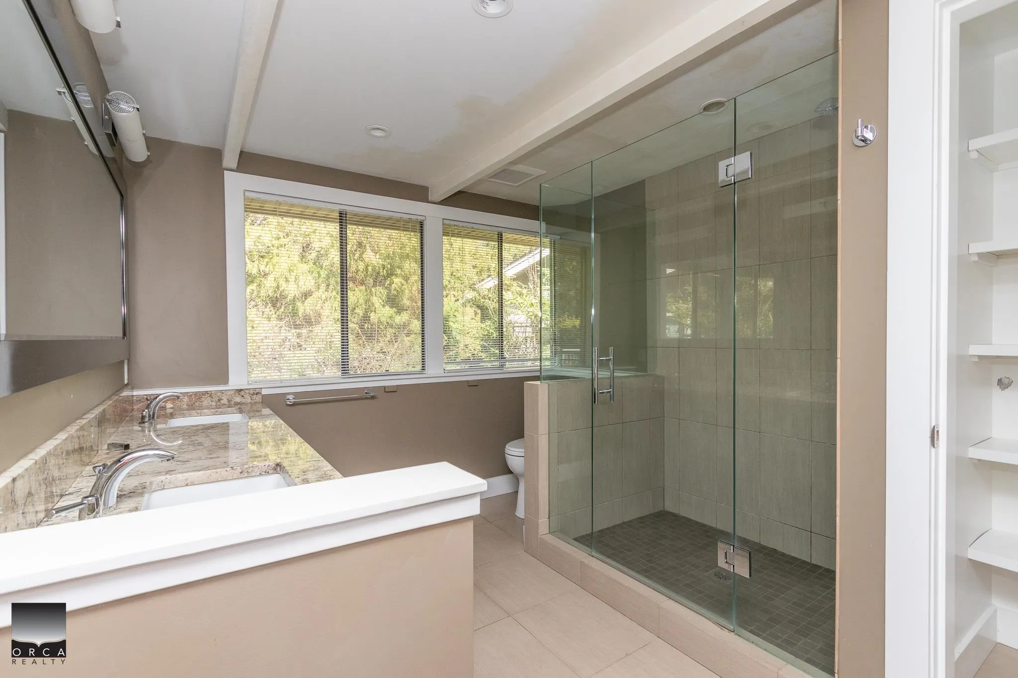 4524 Marineview Crescent