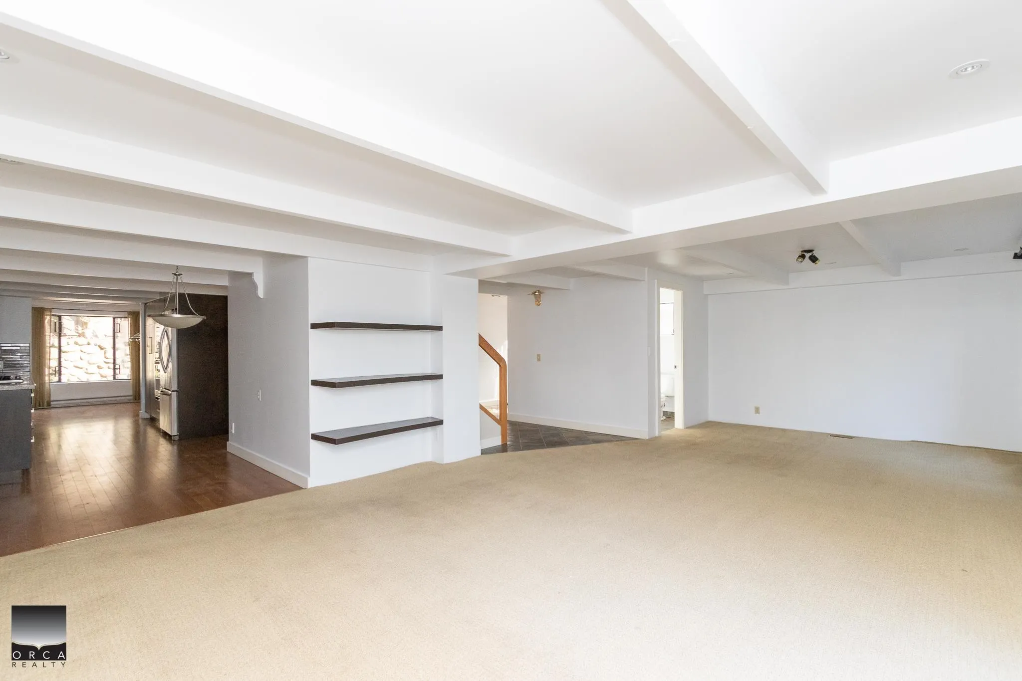4524 Marineview Crescent
