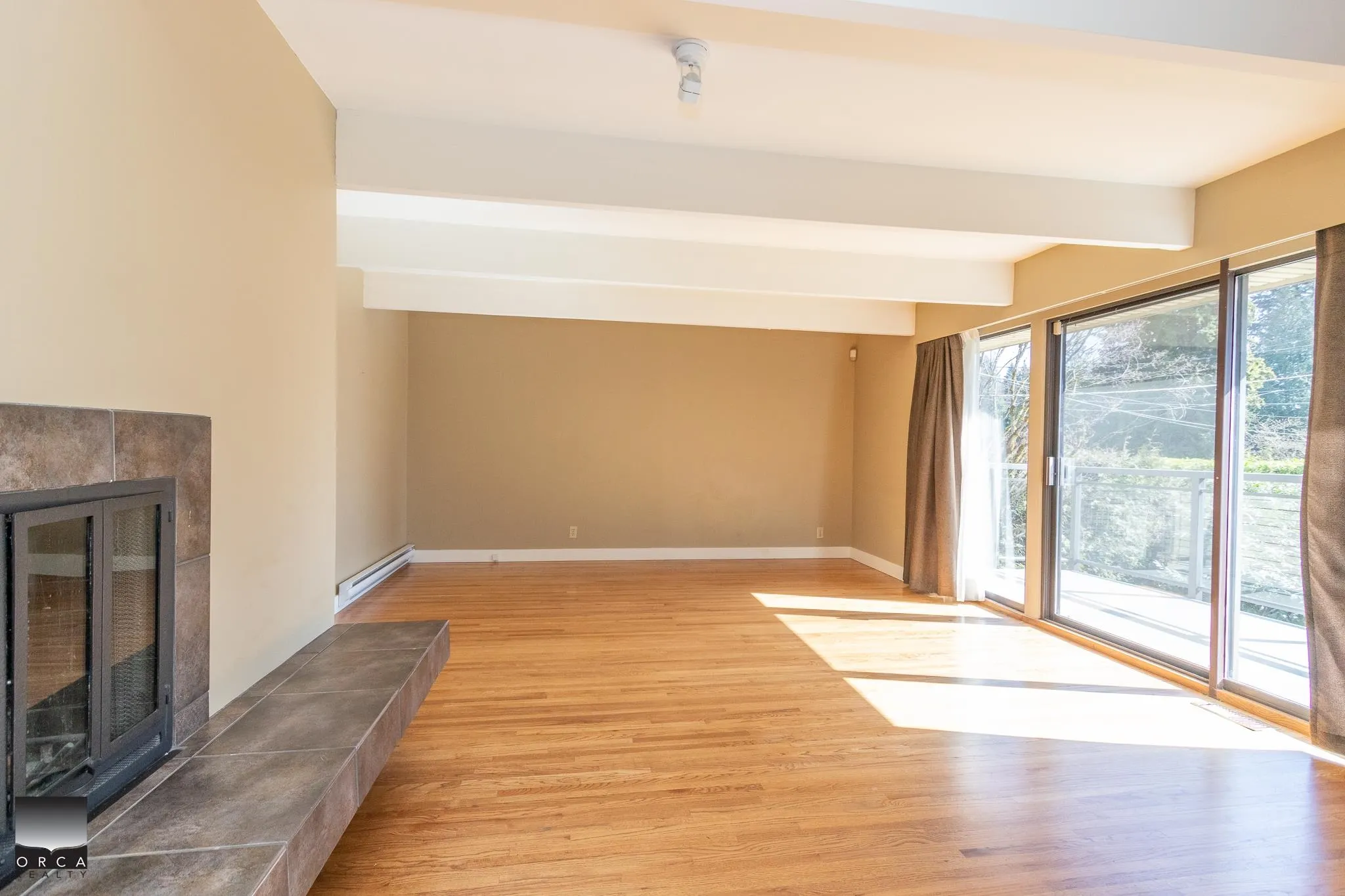 4524 Marineview Crescent