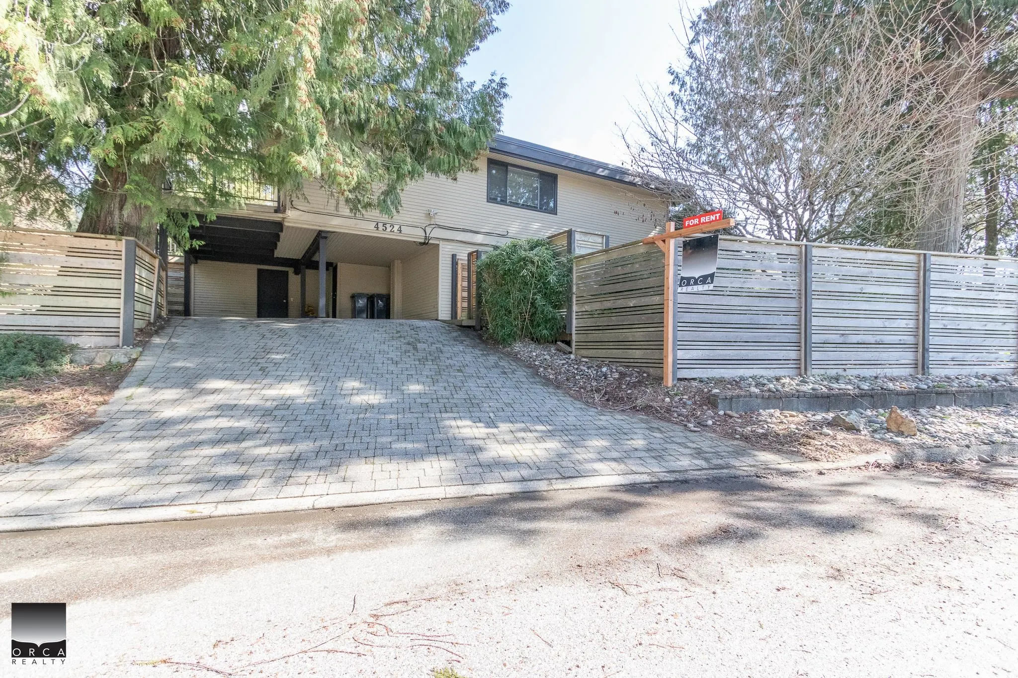 4524 Marineview Crescent