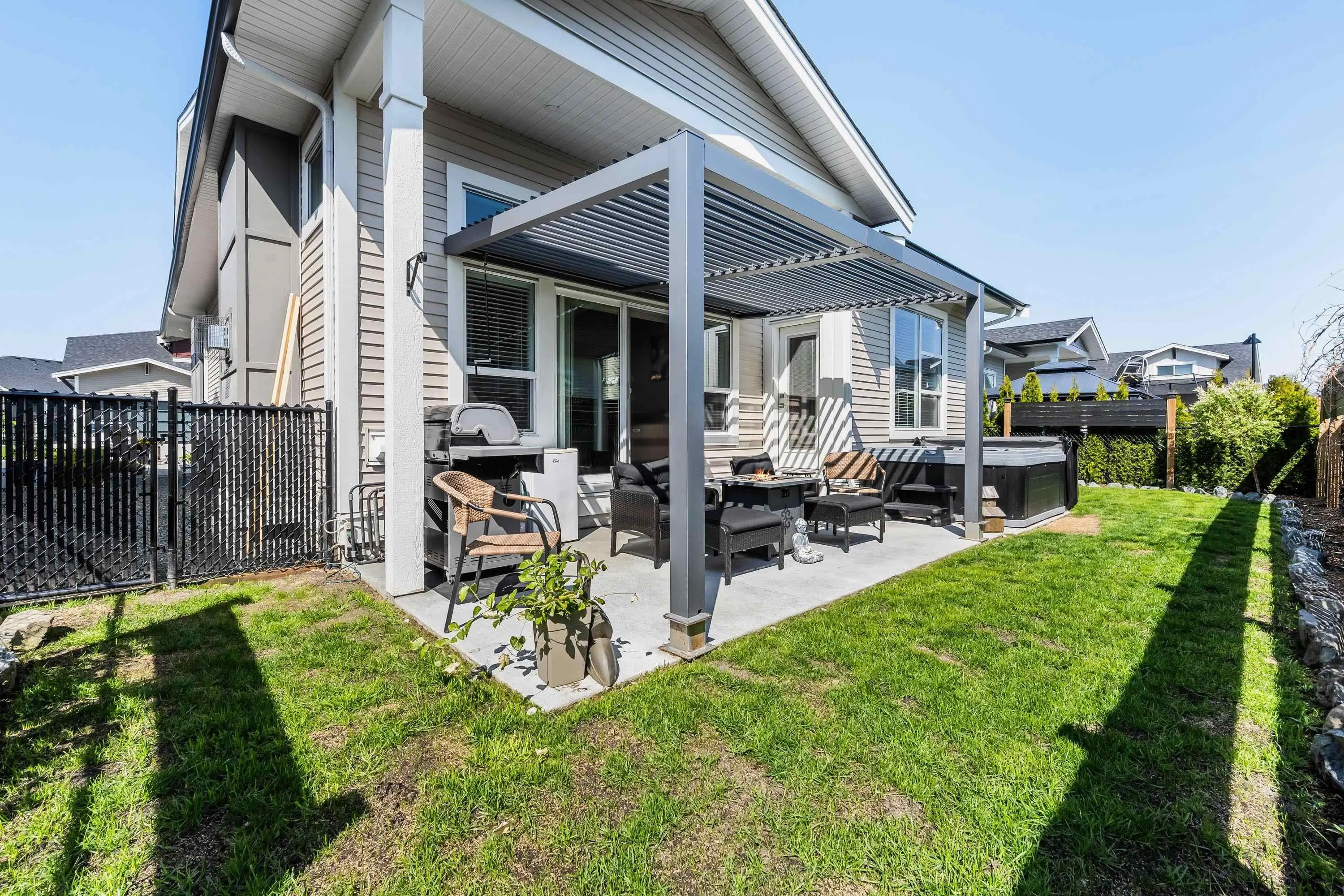 133 46213 Hakweles Road