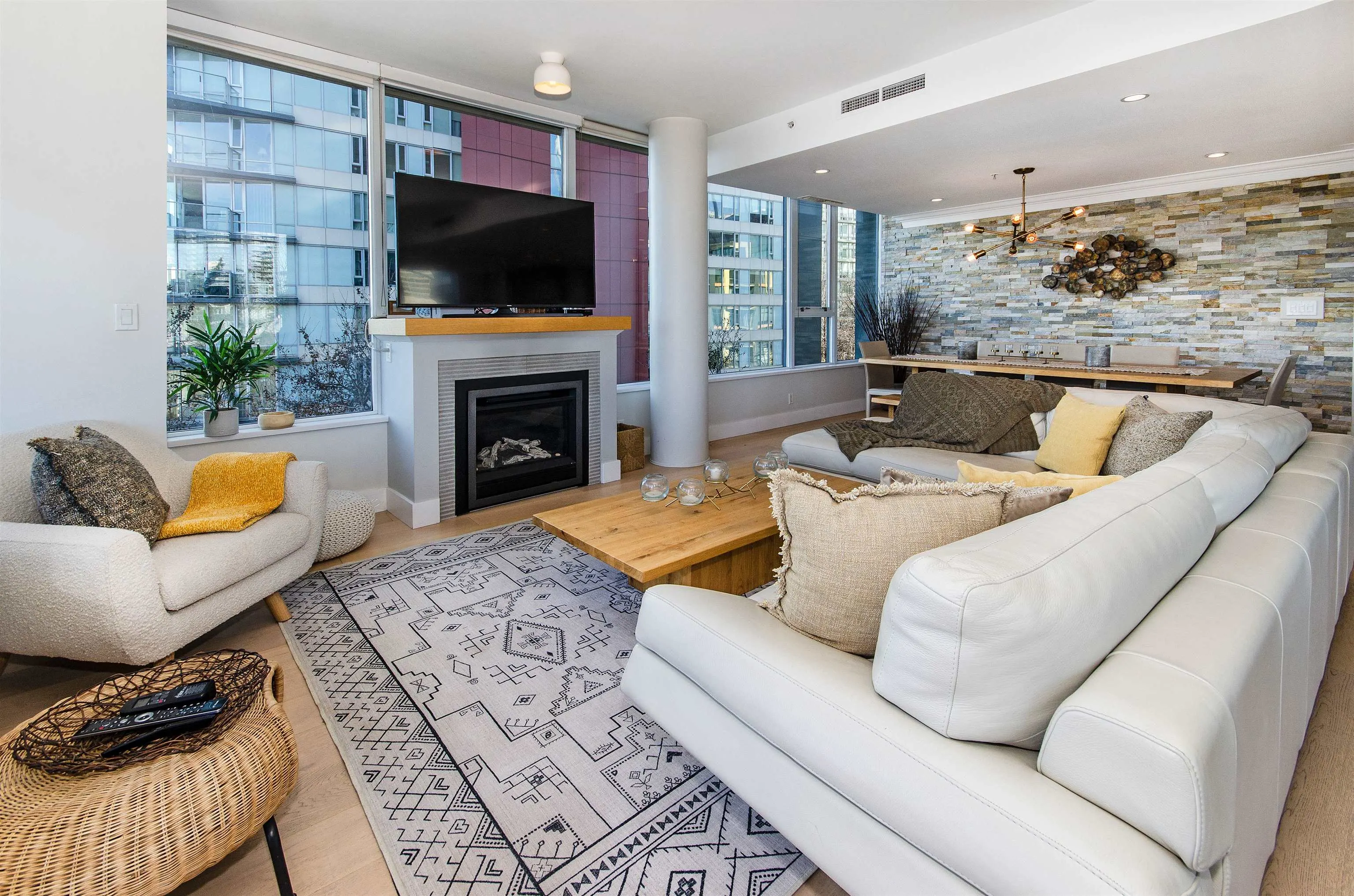 9 Smithe Mews