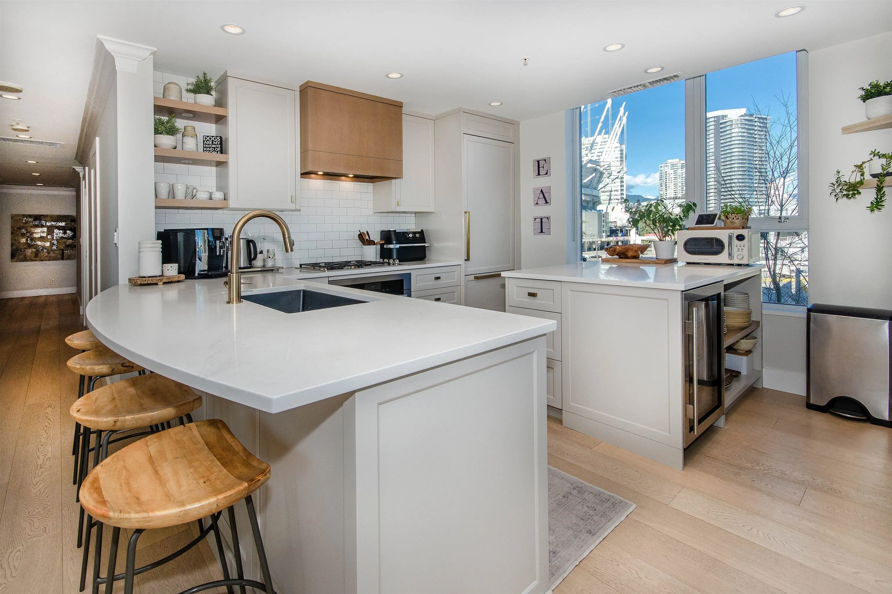 9 Smithe Mews
