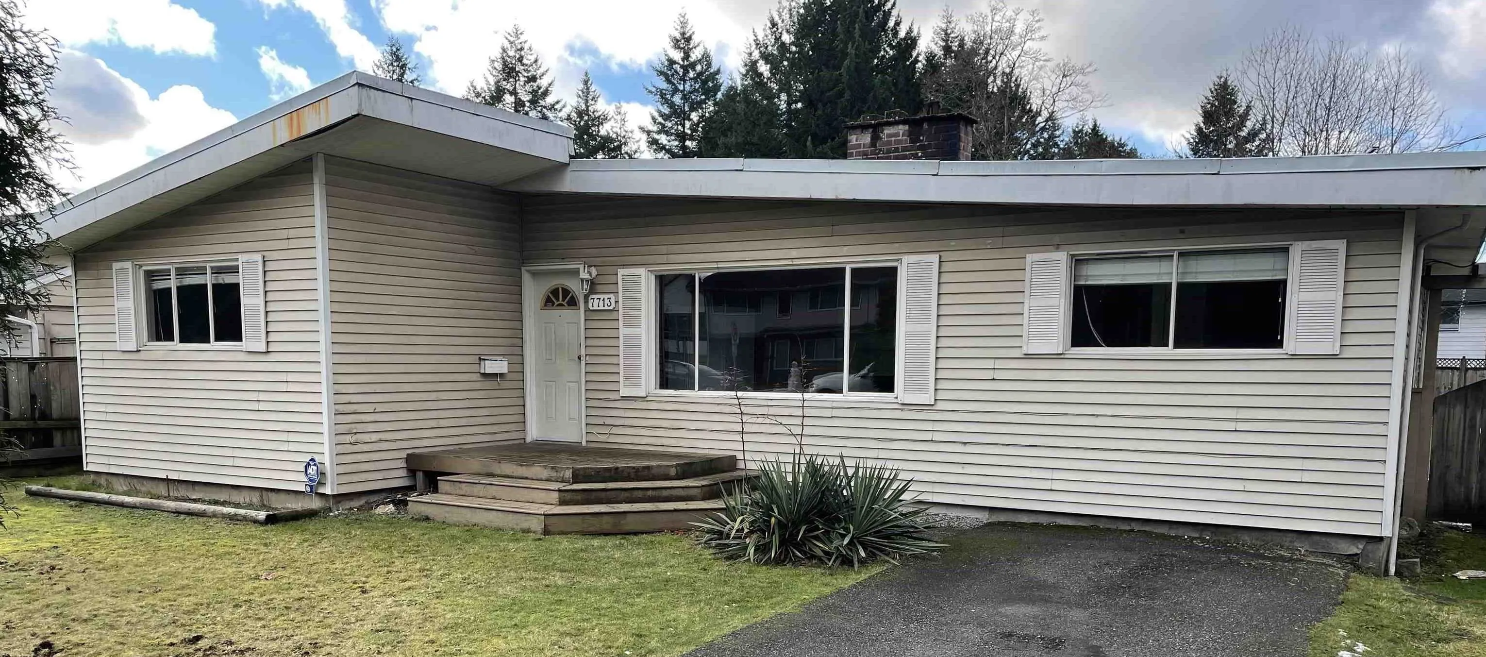 7713 118 Street