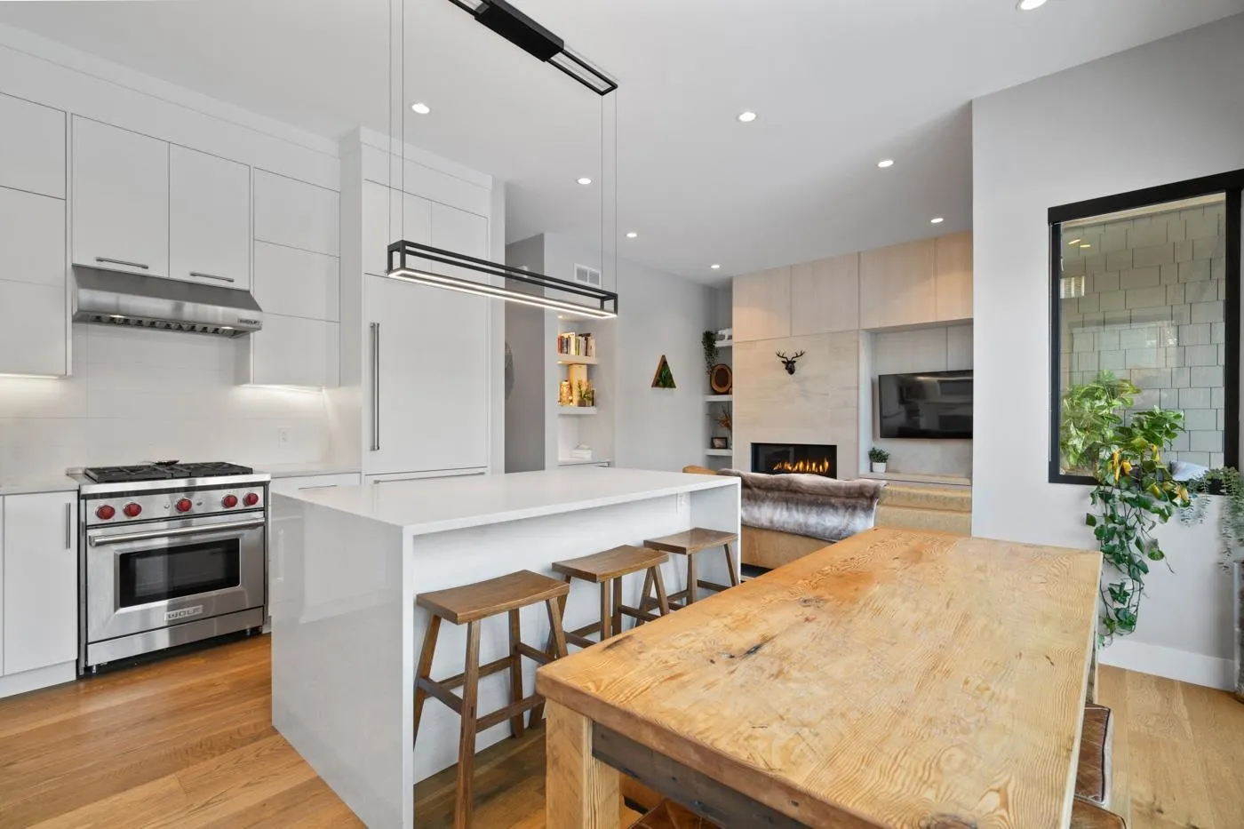 22 1350 Cloudburst Drive