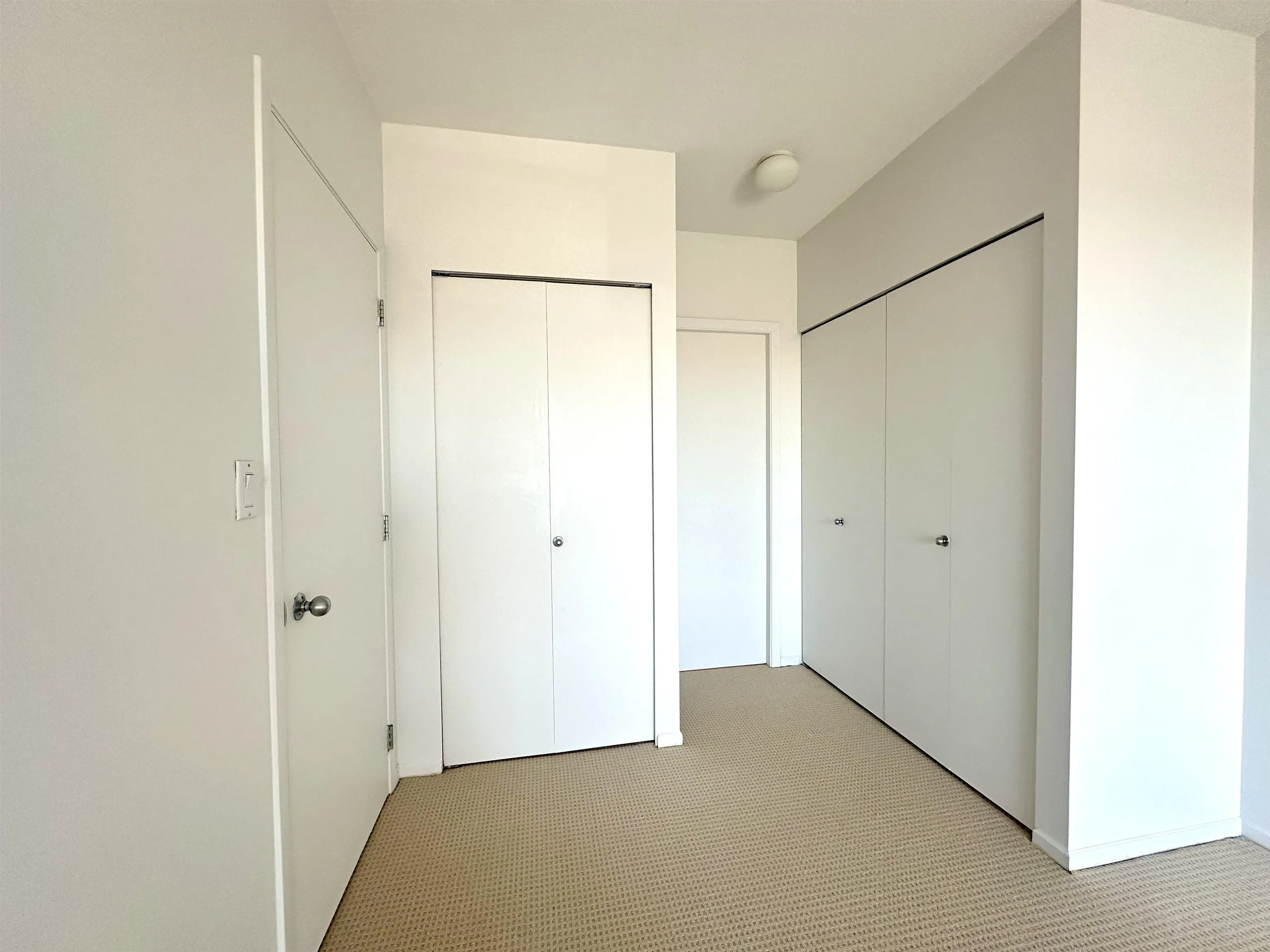 605 8871 Lansdowne Road