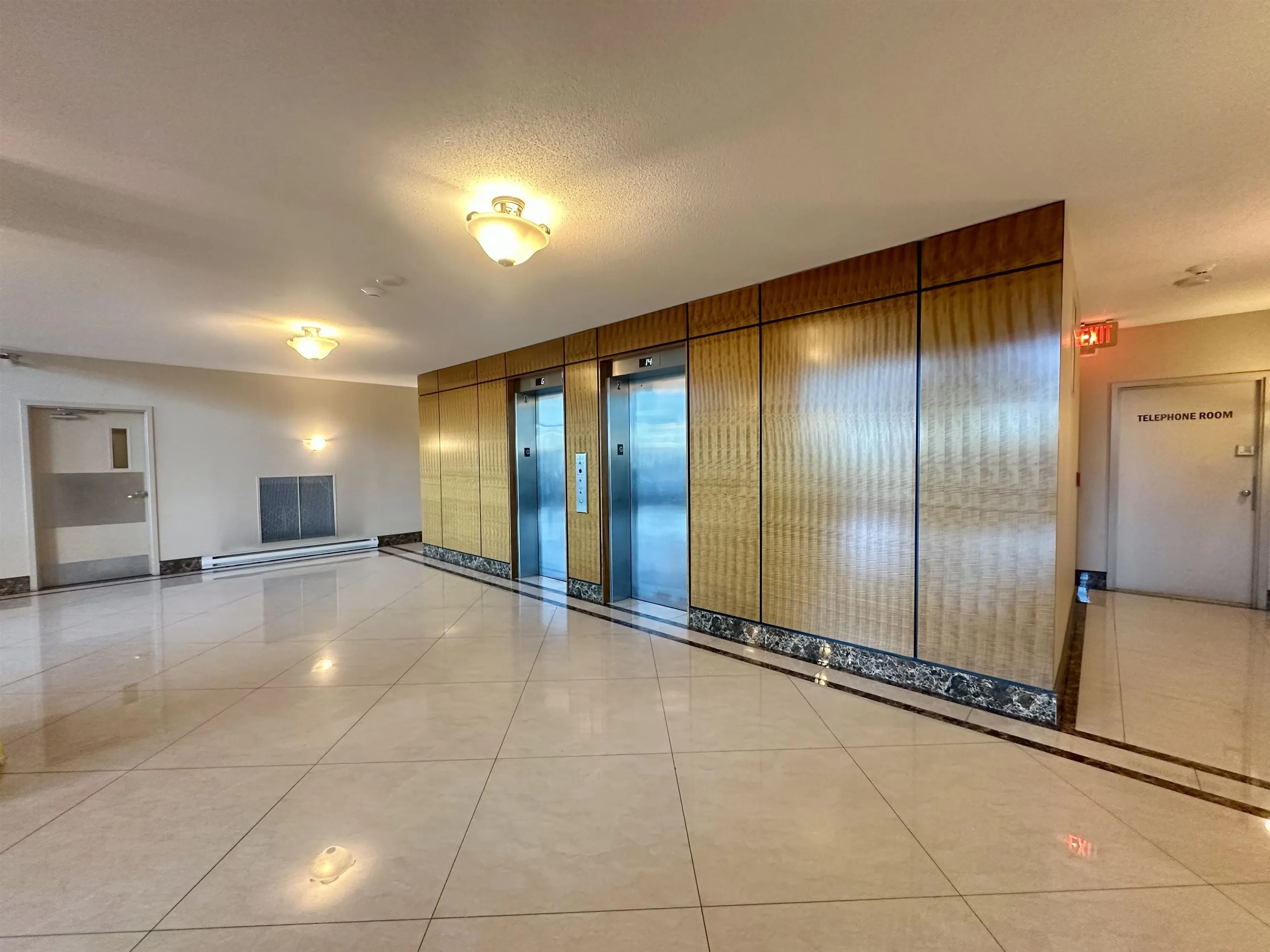 605 8871 Lansdowne Road