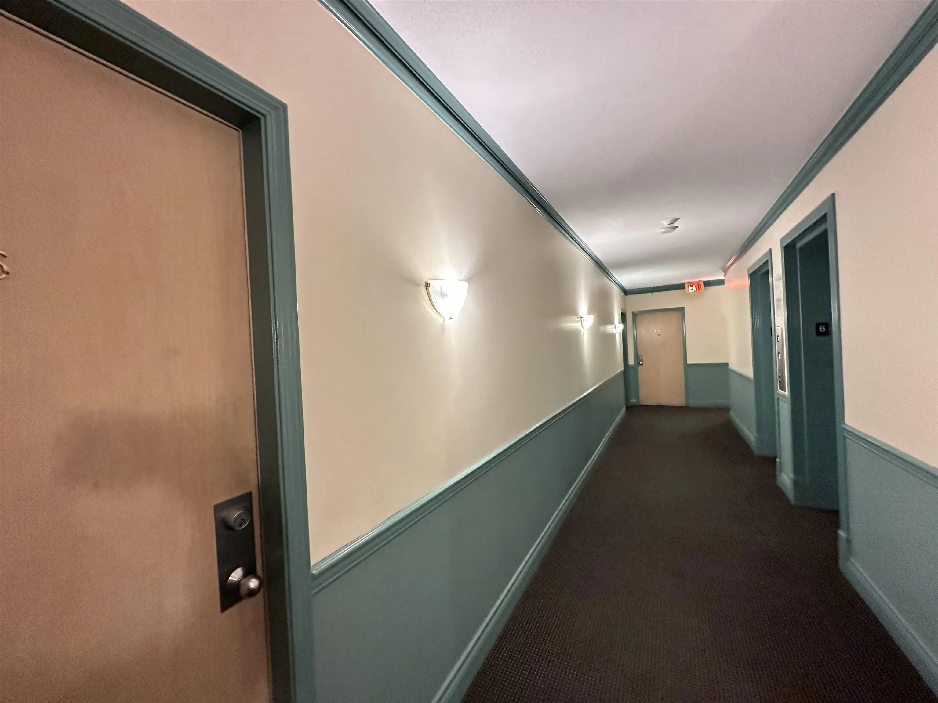 605 8871 Lansdowne Road