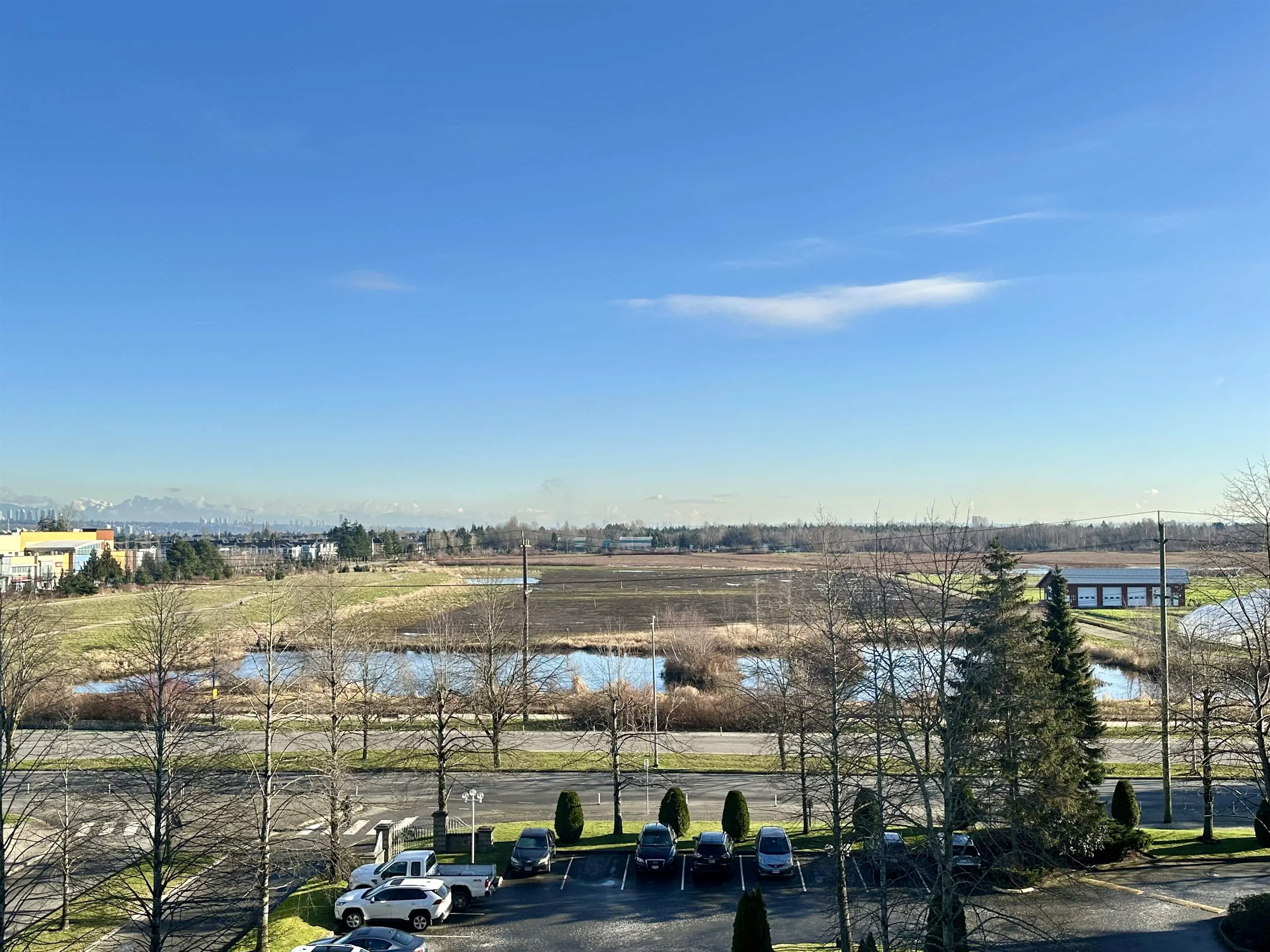 605 8871 Lansdowne Road