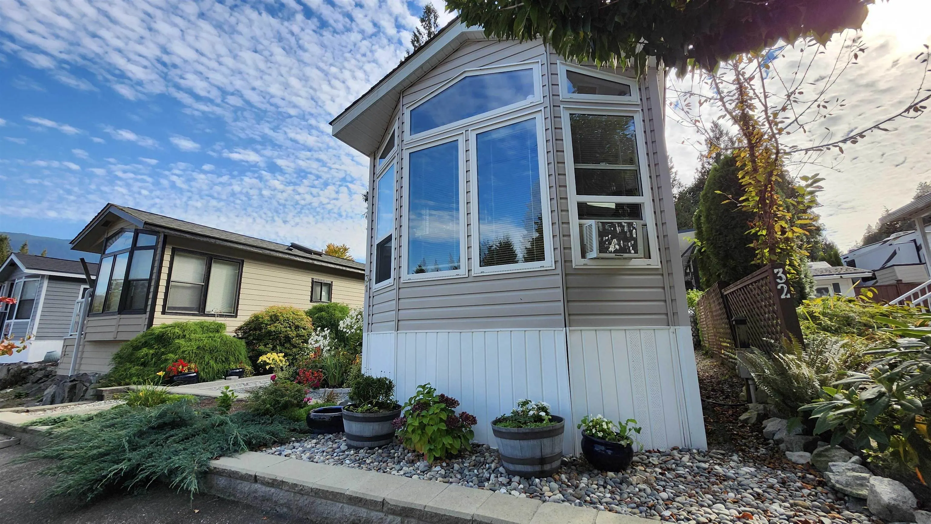31 14600 Morris Valley Road