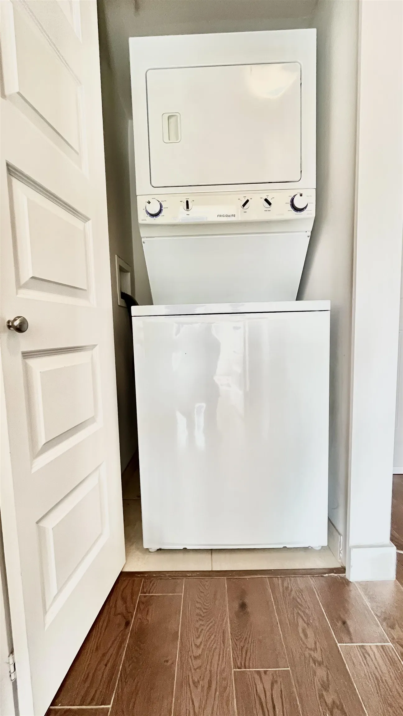 618 13883 Laurel Drive