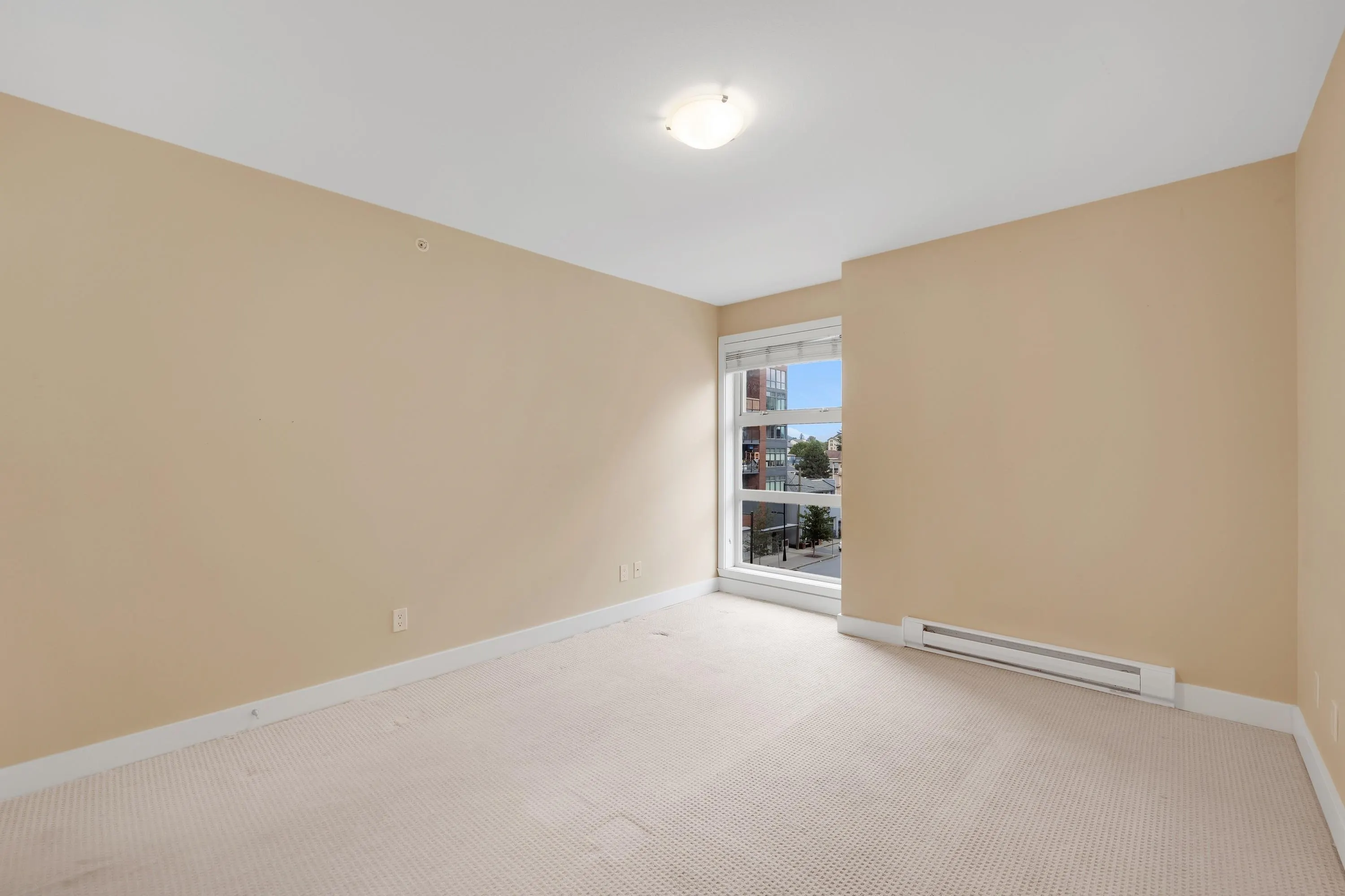 403 1310 Victoria Street