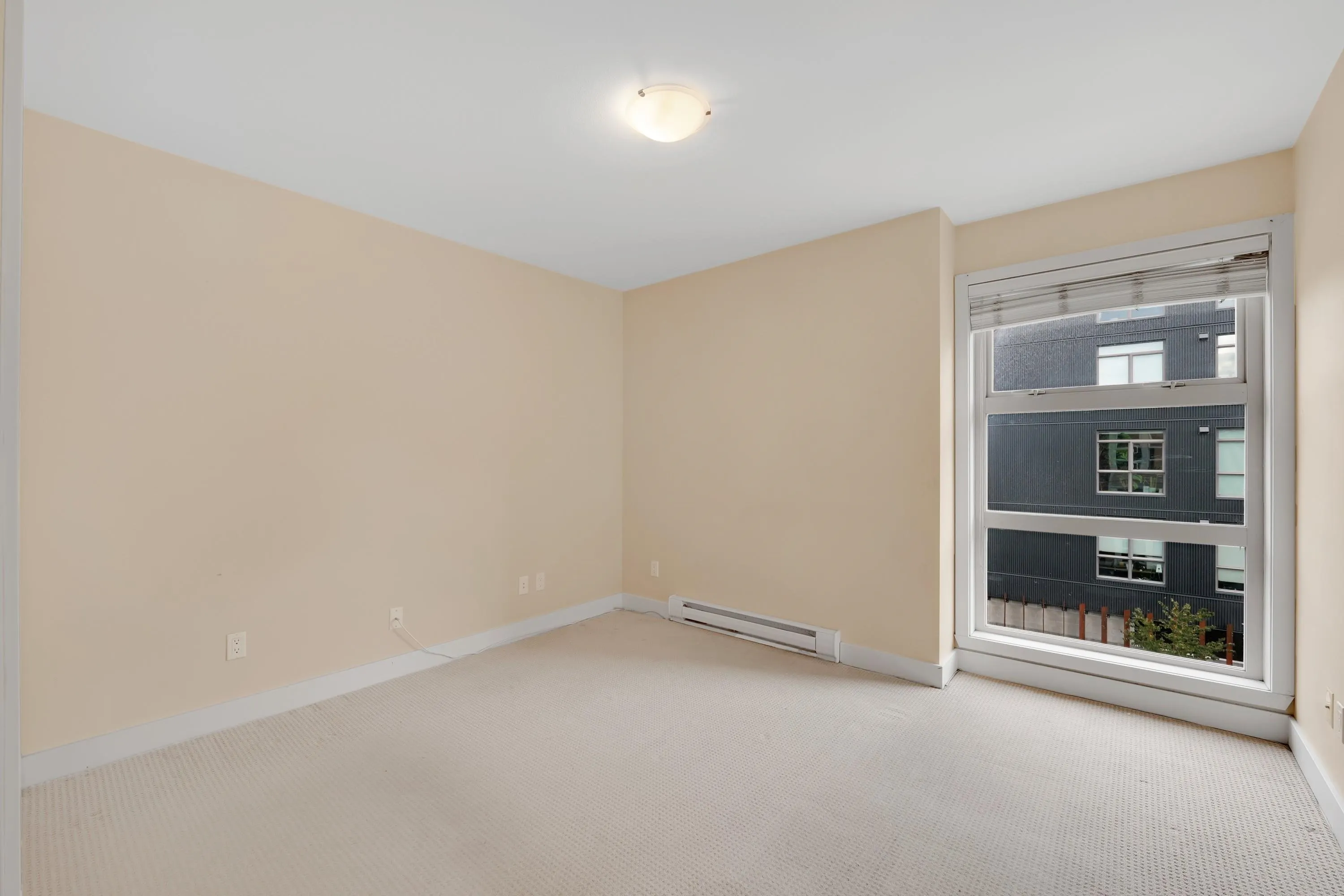 403 1310 Victoria Street
