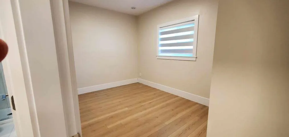 B 10758 142 Street