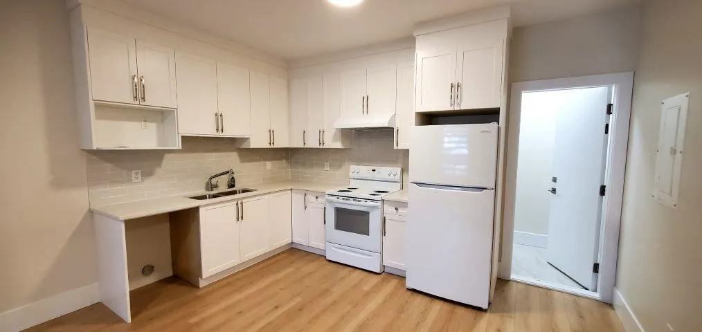 B 10758 142 Street