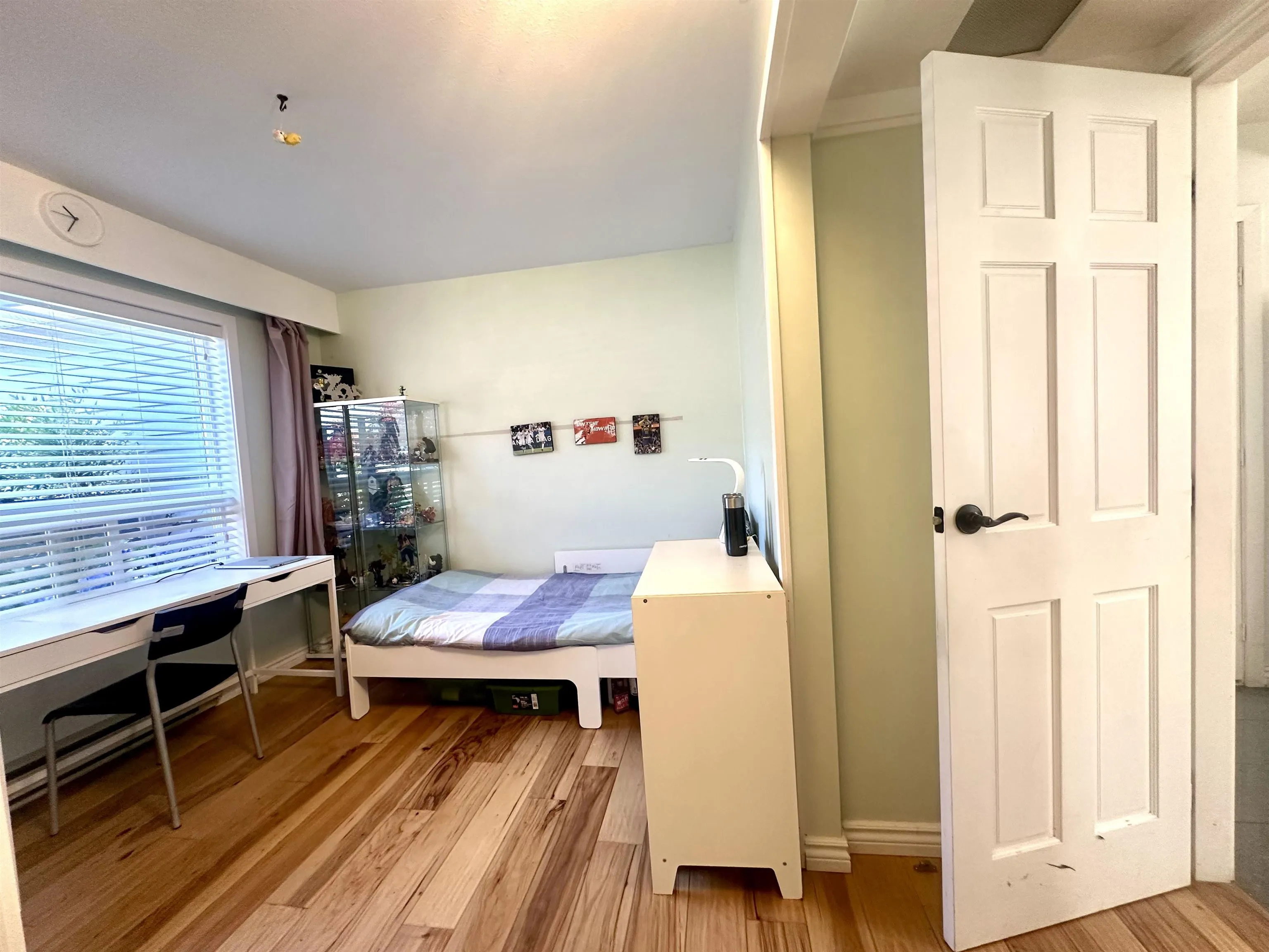 11 8700 Blundell Road