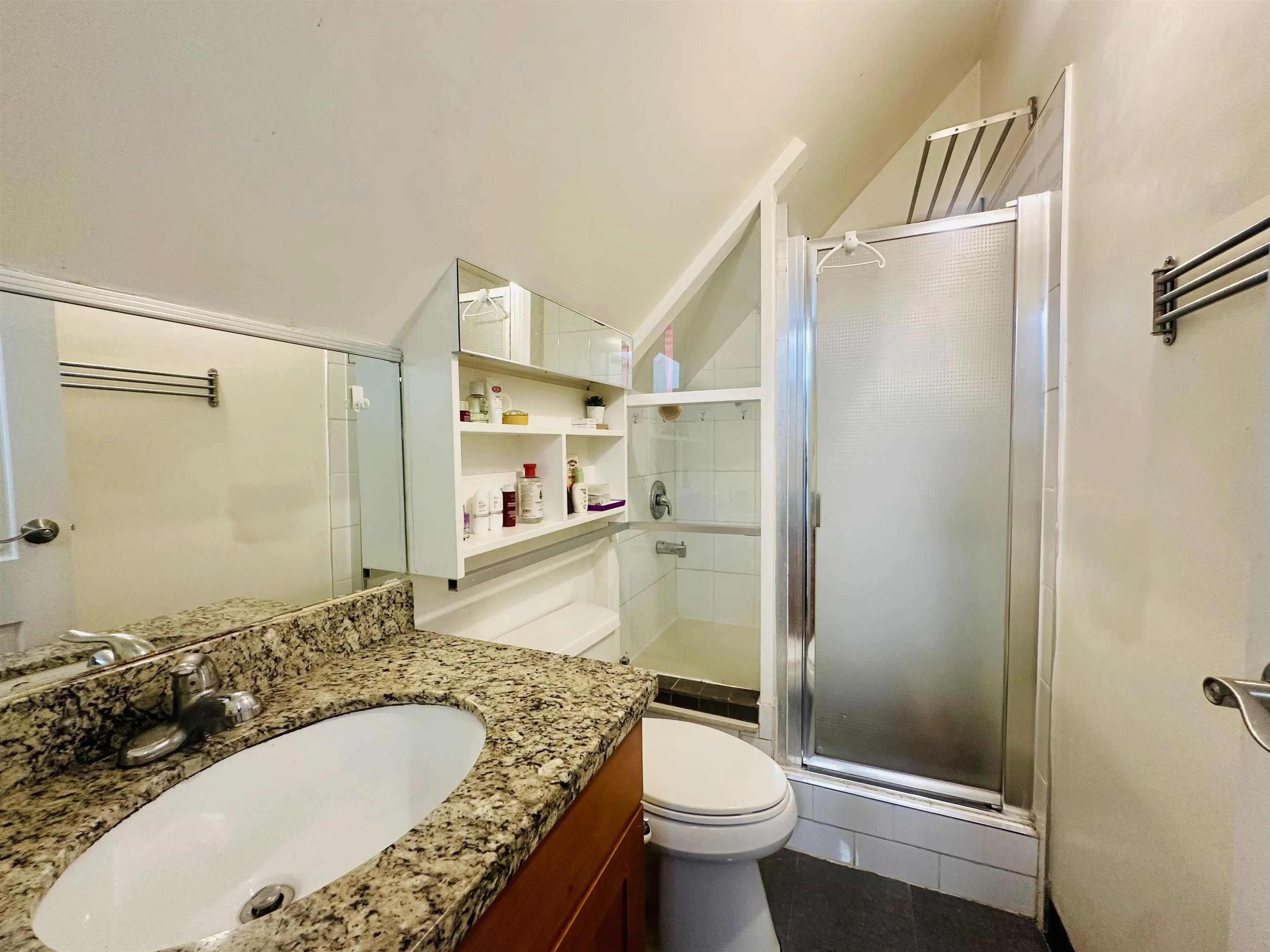 11 8700 Blundell Road