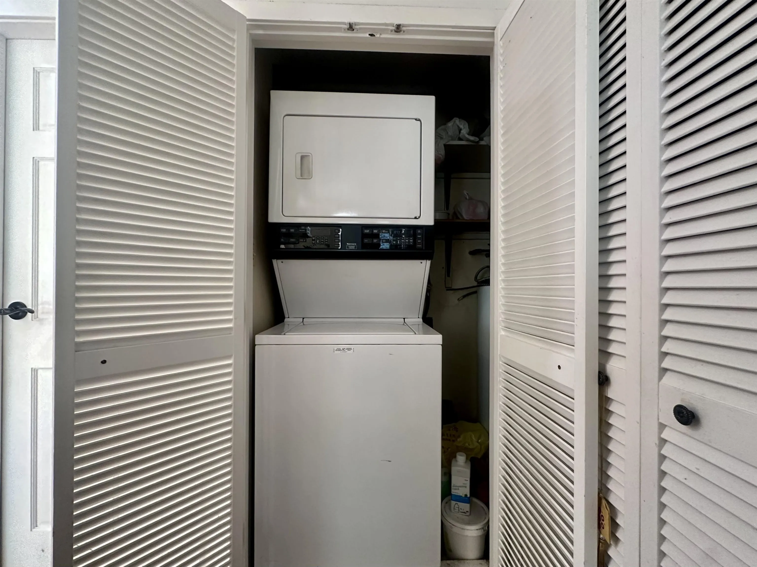 11 8700 Blundell Road