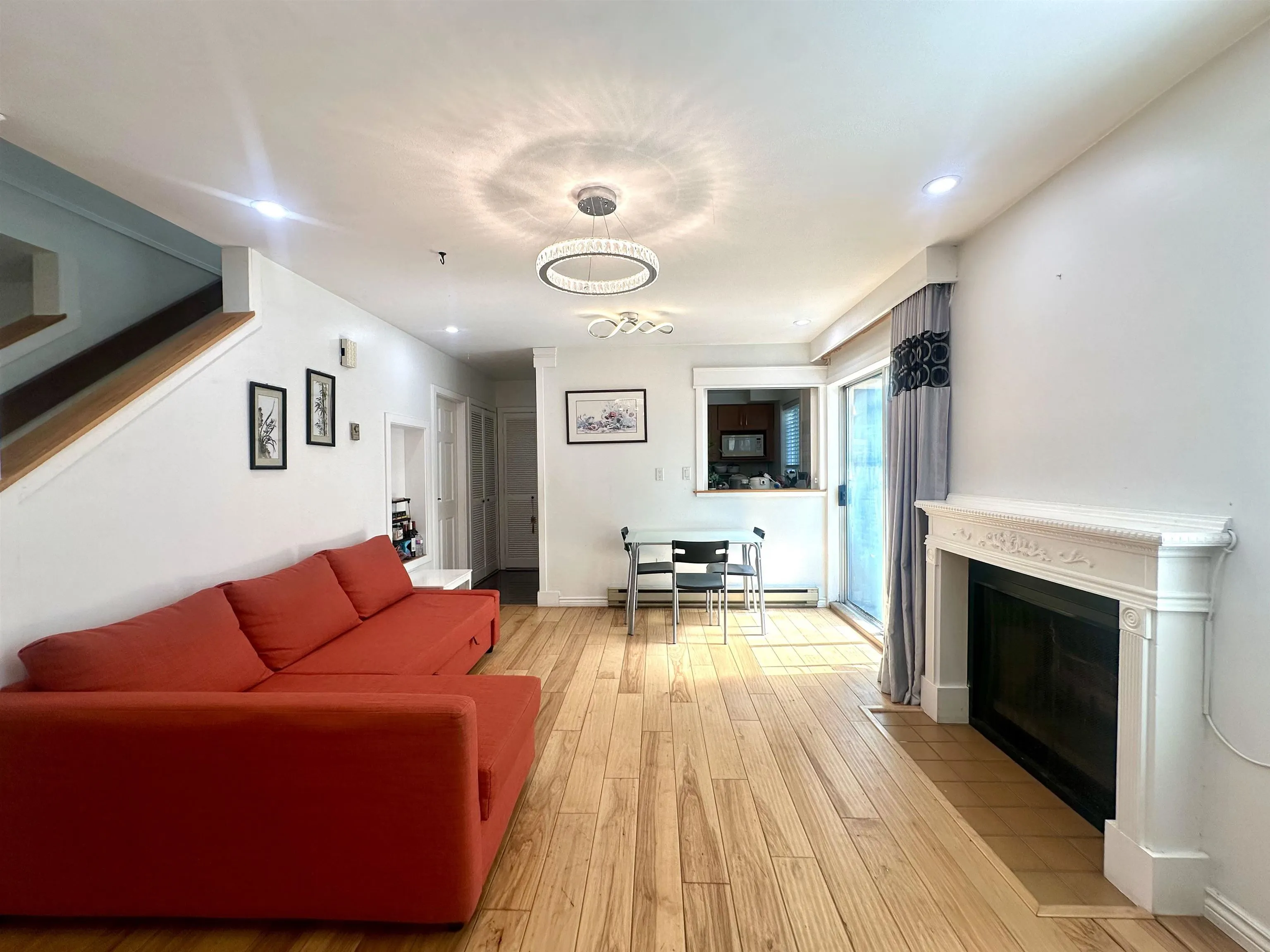 11 8700 Blundell Road