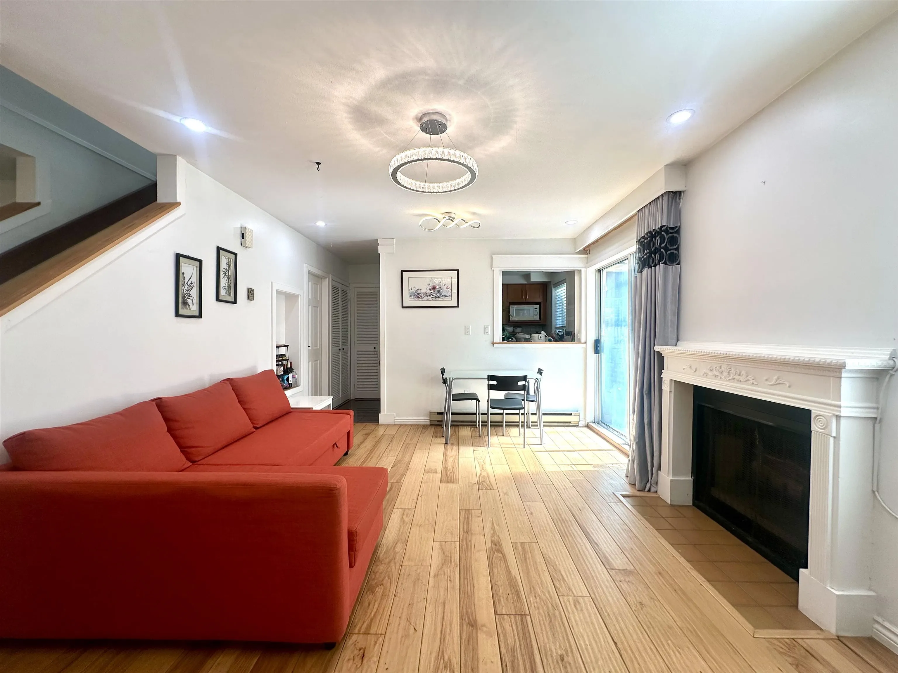 11 8700 Blundell Road